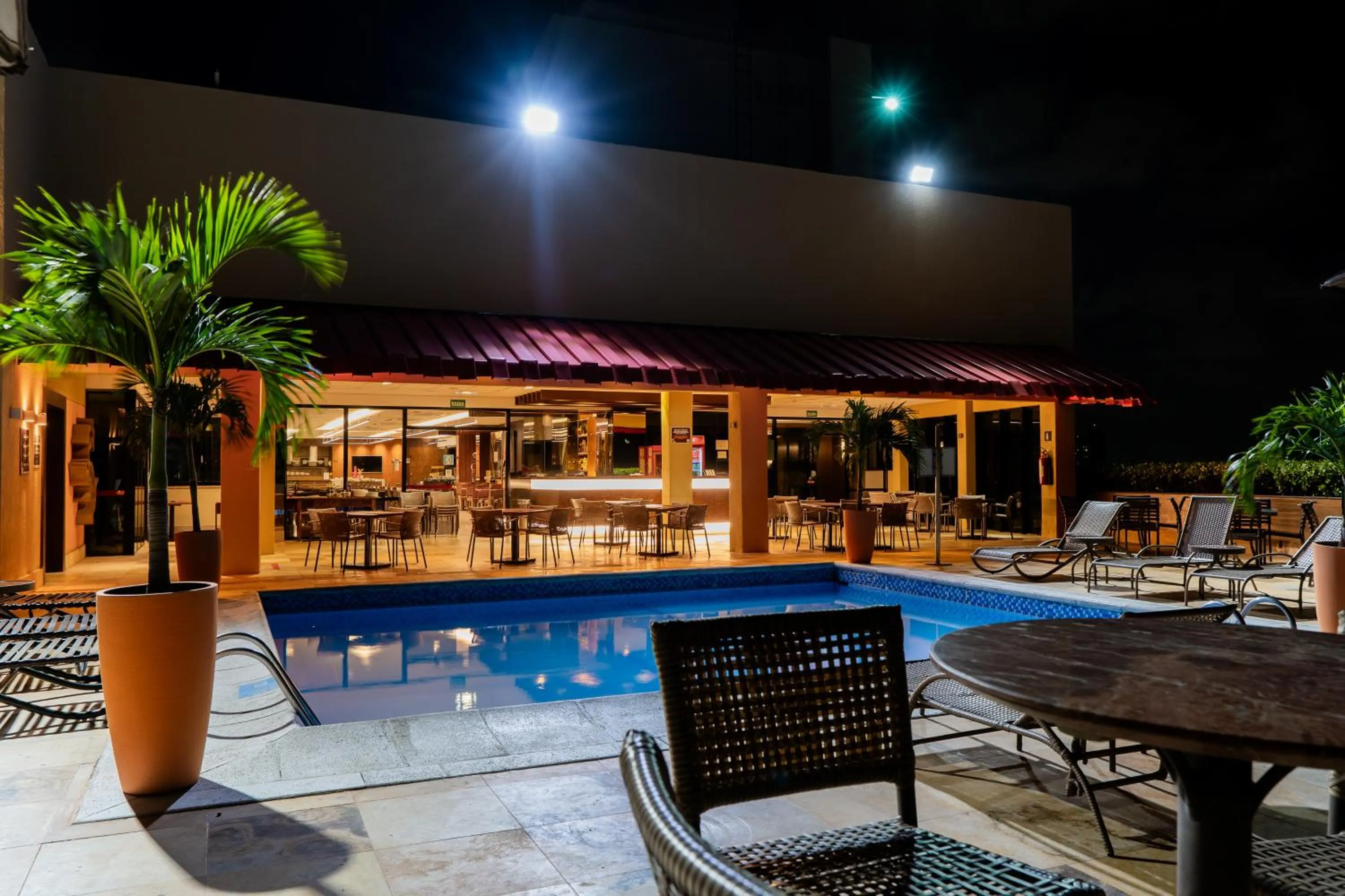 Night in Hotel Praia Centro