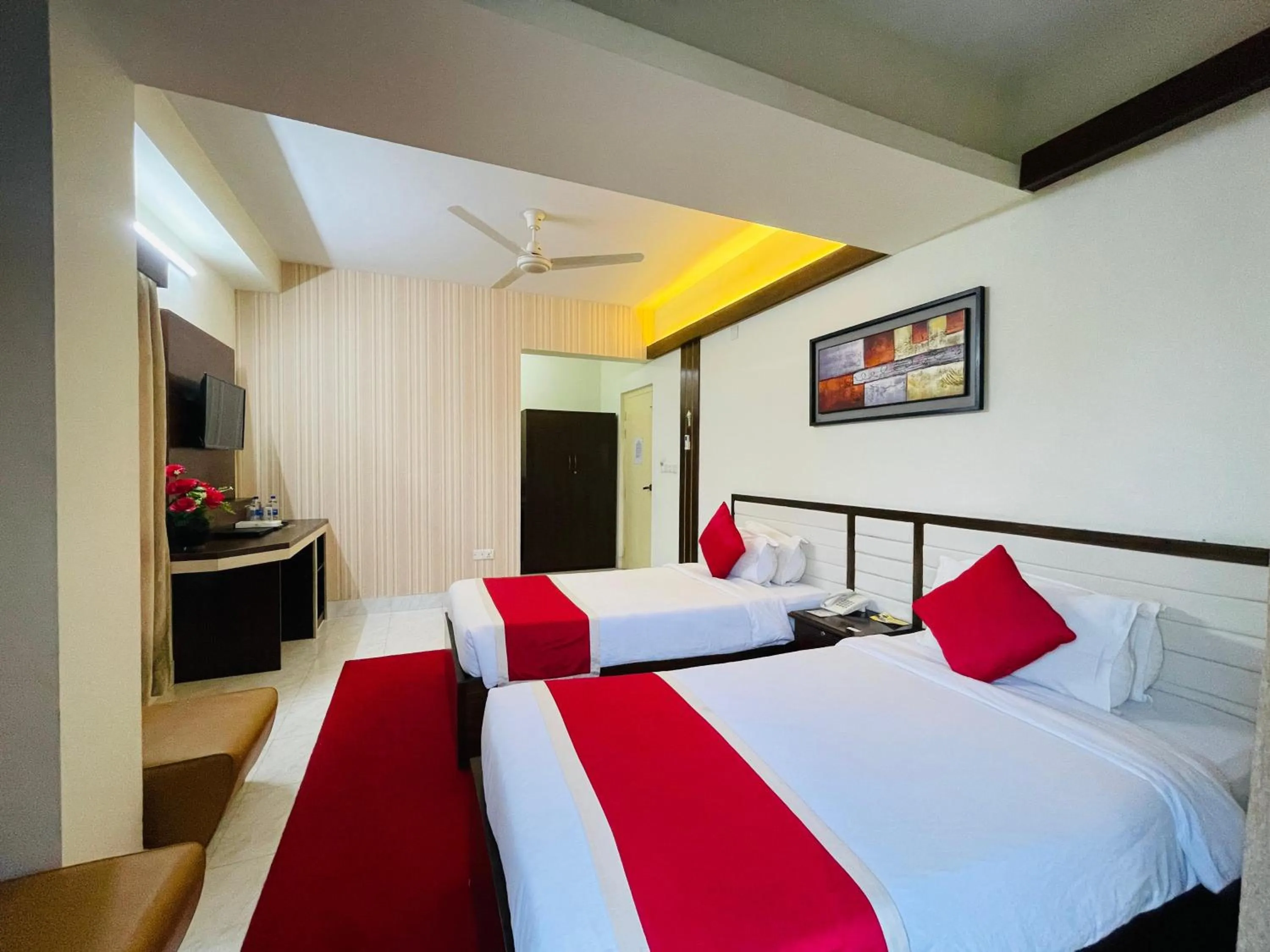 Photo of the whole room in Circle Inn