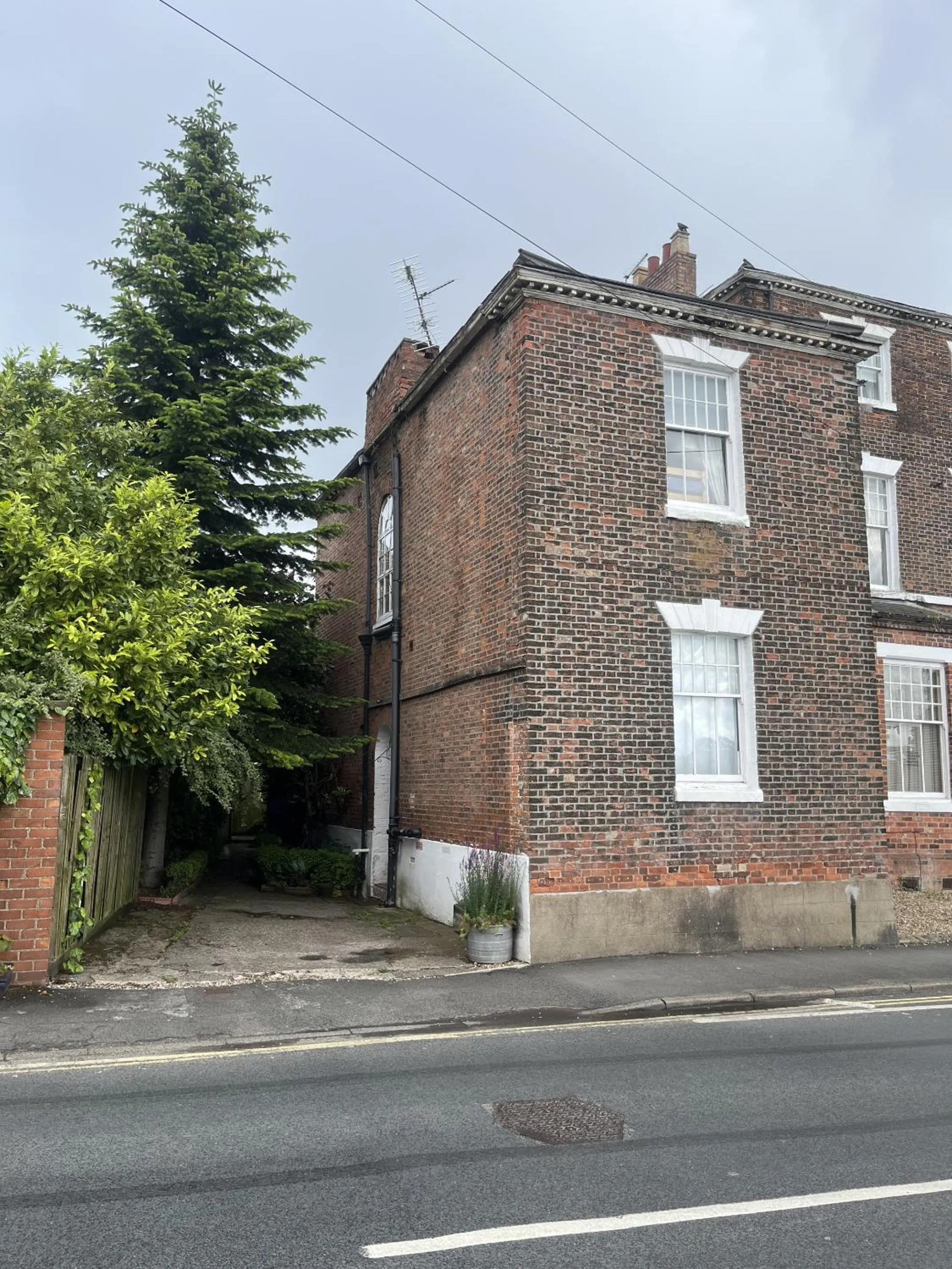 Property building in Beverley Budget Inn