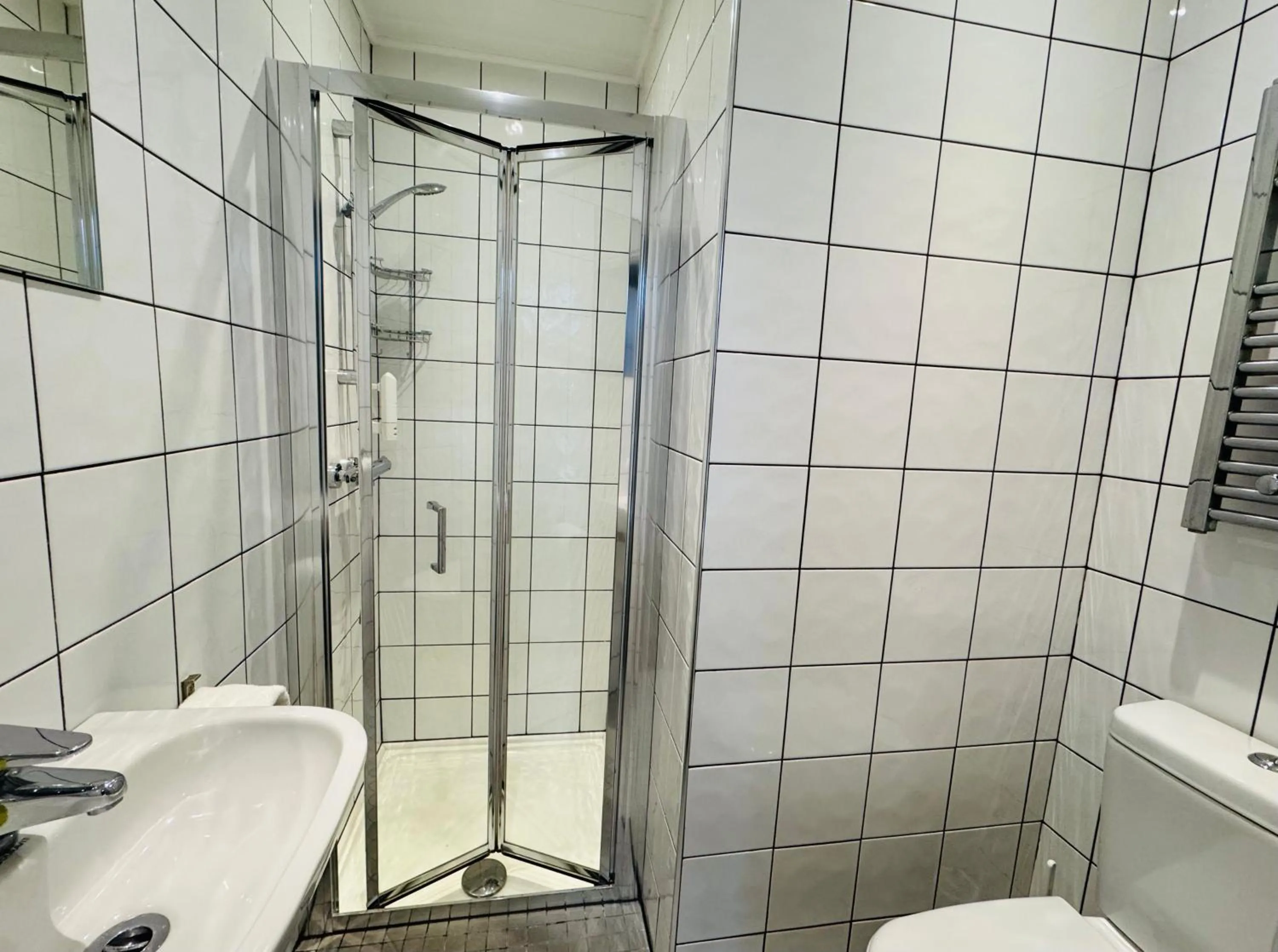 Bathroom in Crestfield Hotel