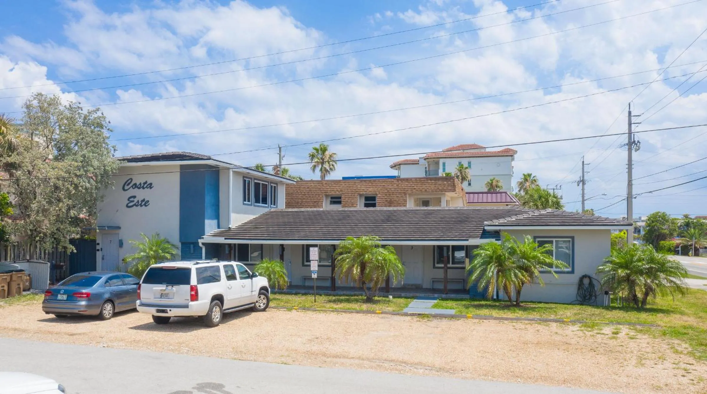 Street view, Property Building in Costa Este