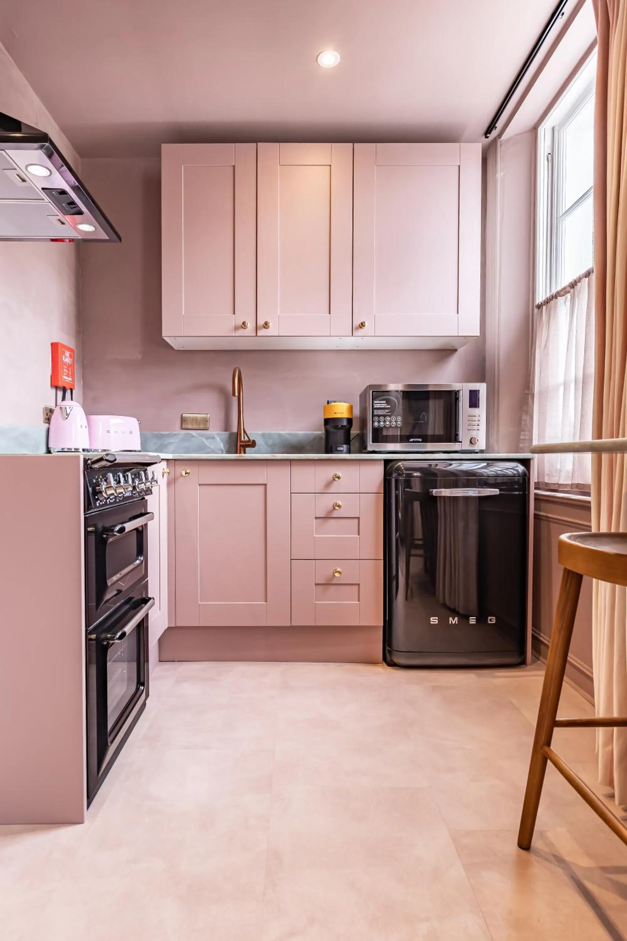 Kitchen or kitchenette in The Rokxy Townhouses & Residences - Kings Cross