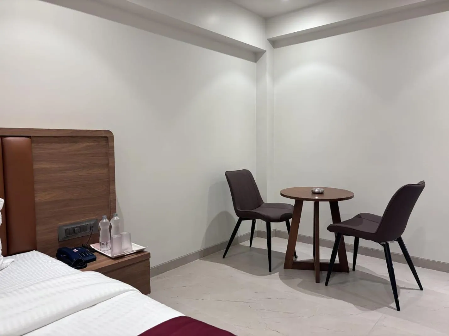 Dining area, Bed in Sai Ram Regency