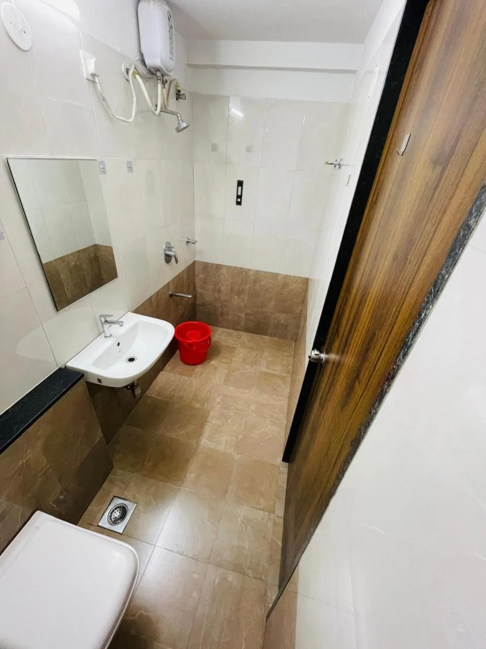 Toilet in Habitat Inn