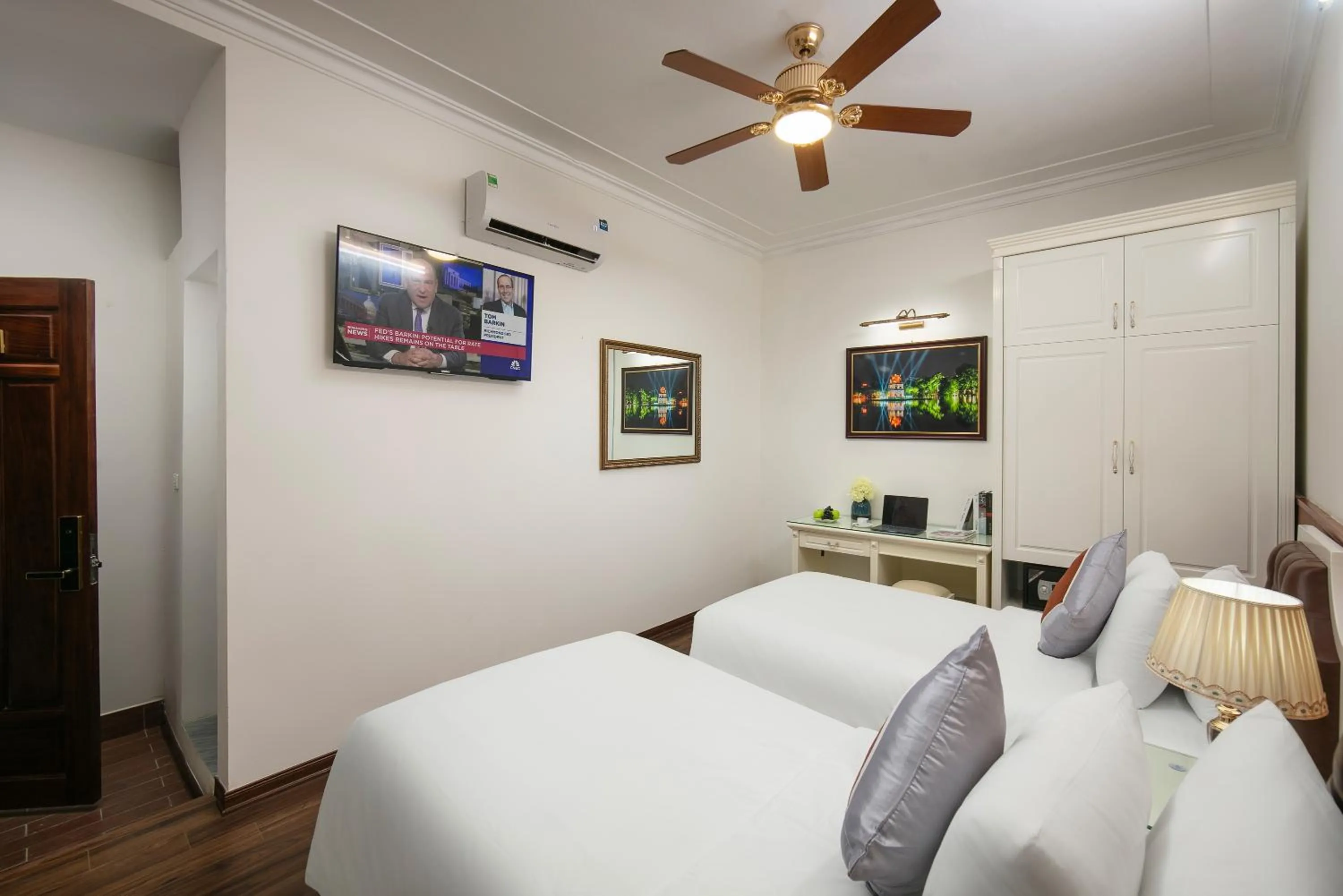 Bed in TrangTrang Luxury Hotel