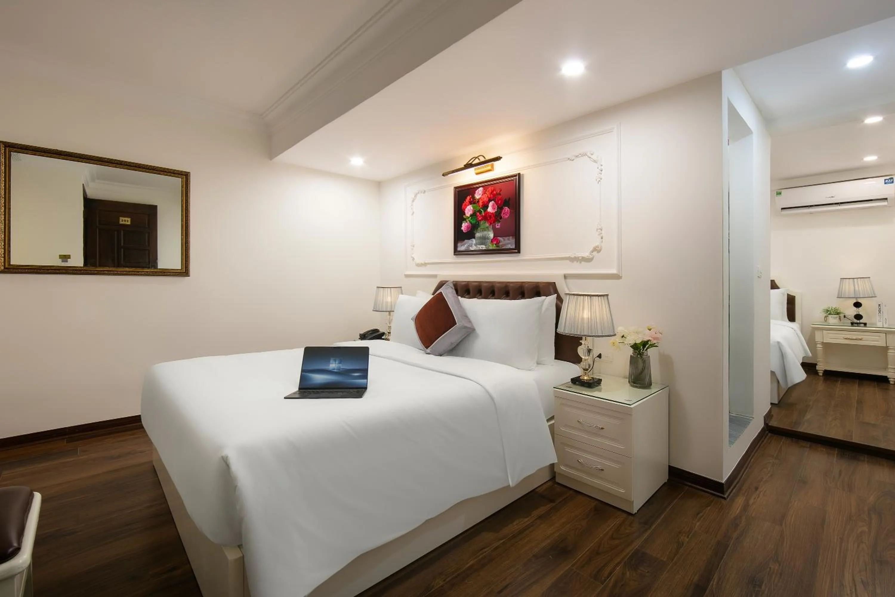 Bed in TrangTrang Luxury Hotel