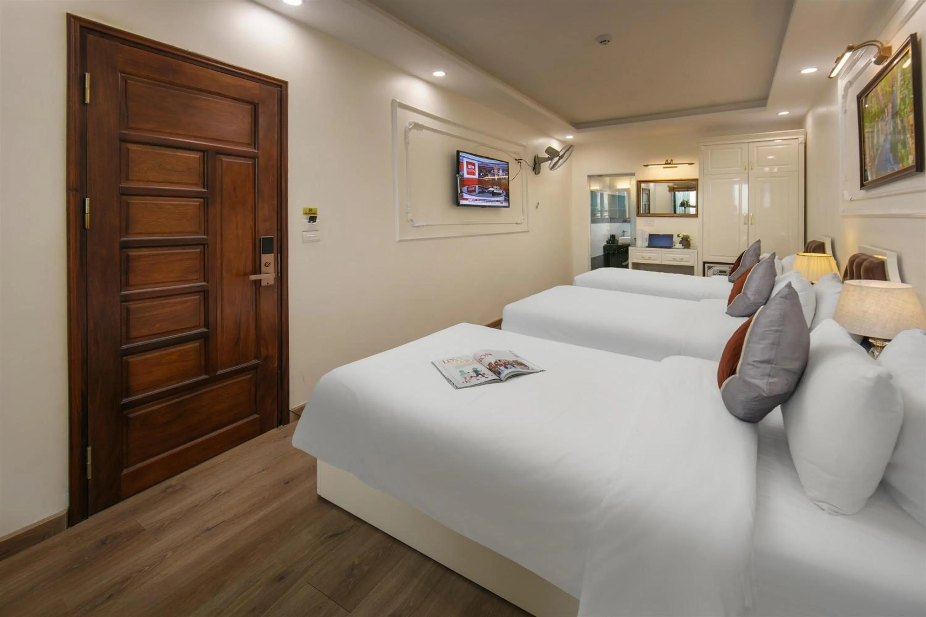 Bed in TrangTrang Luxury Hotel