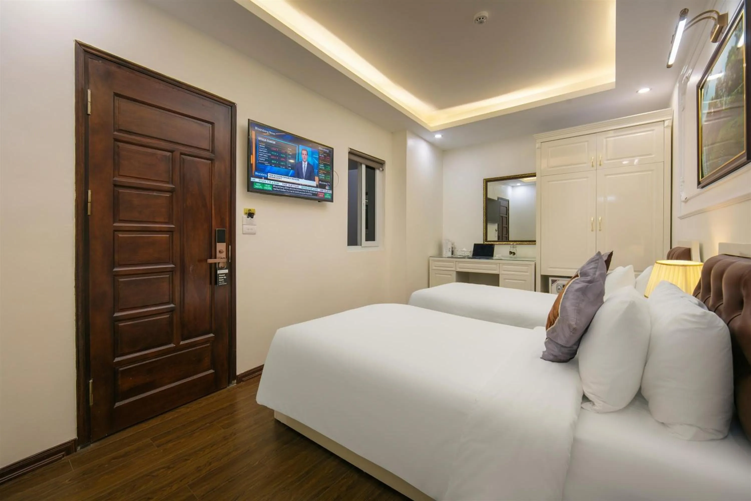 Bed in TrangTrang Luxury Hotel