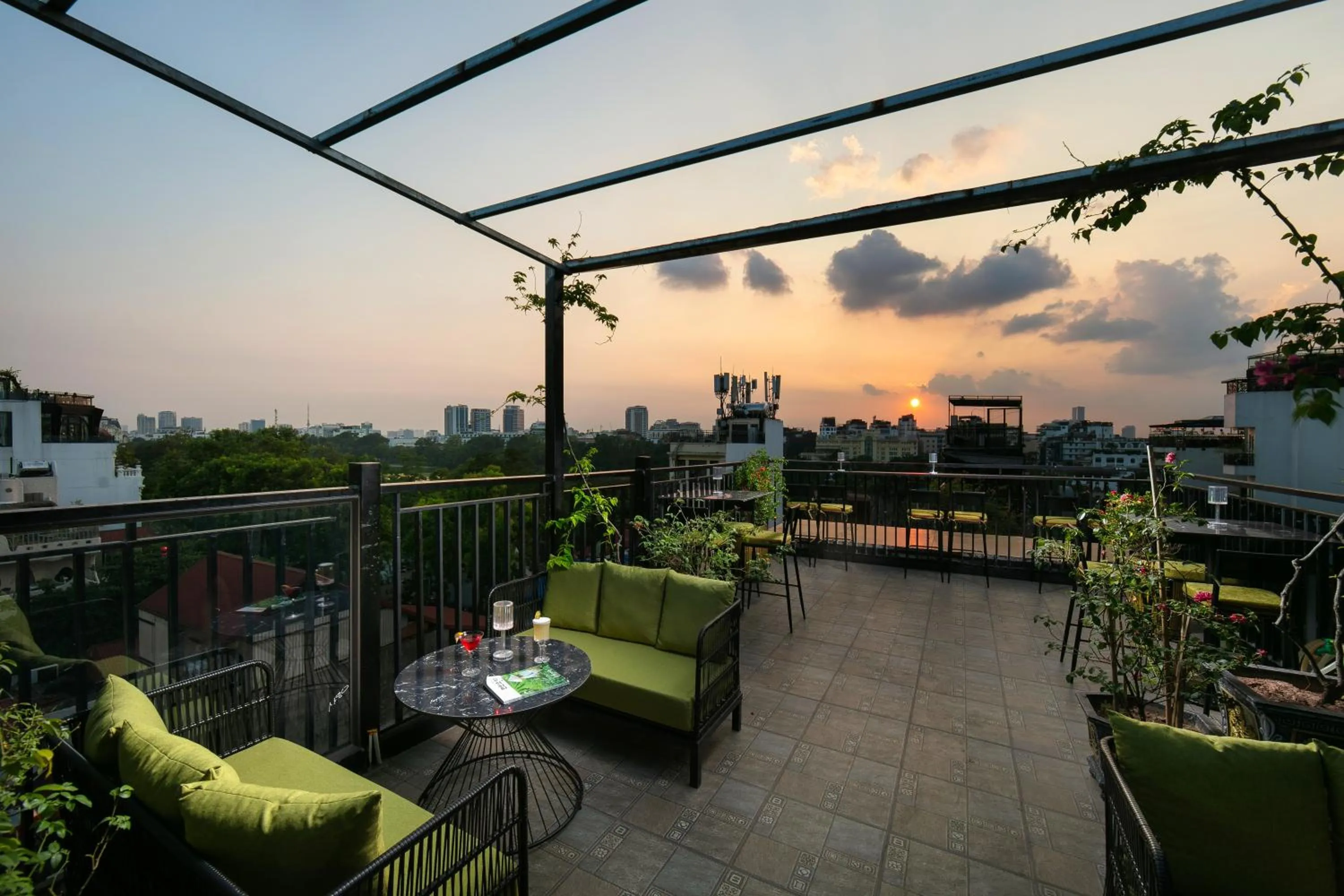 Lounge or bar in TrangTrang Luxury Hotel