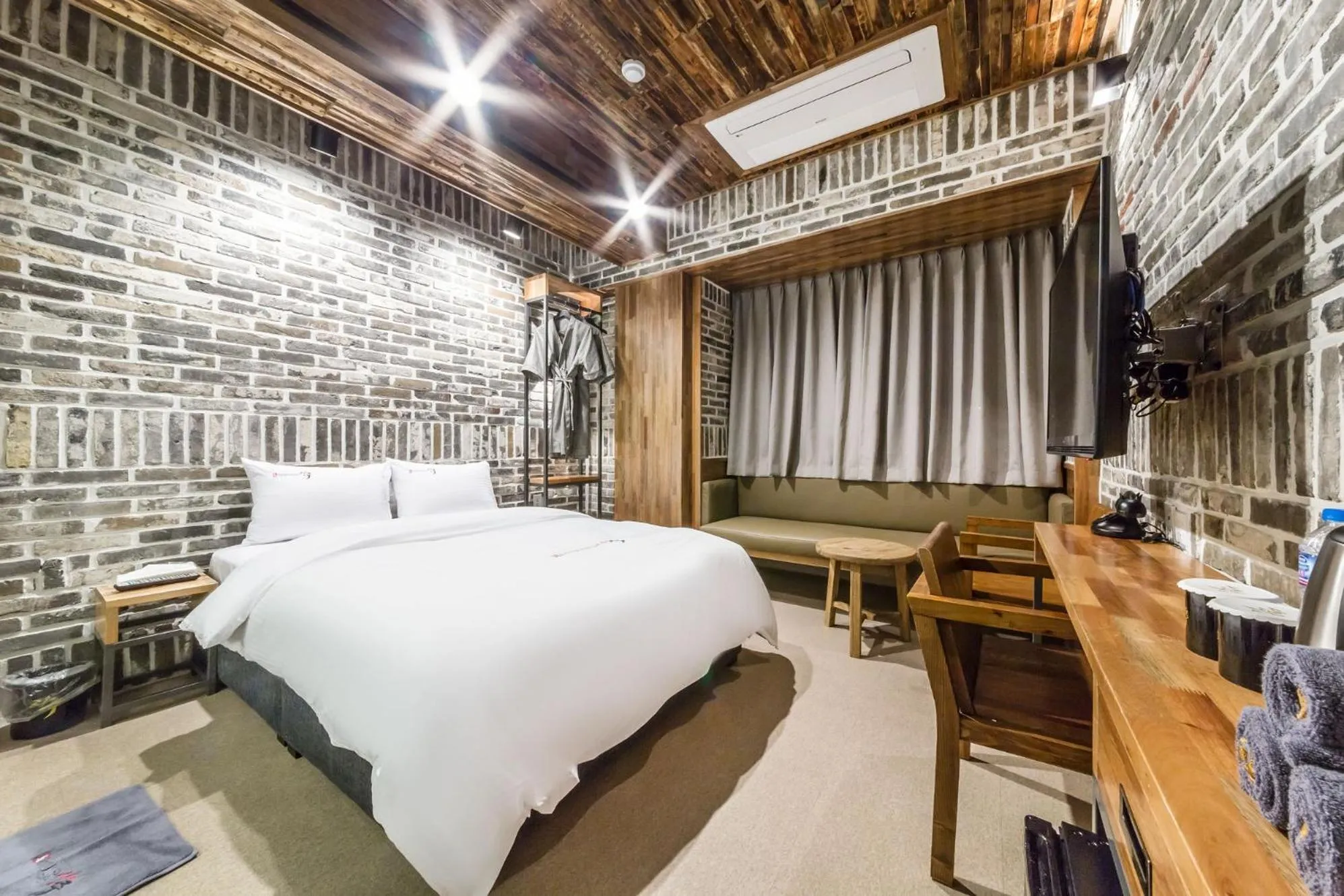 Bed in Sangju Hotel Seoul