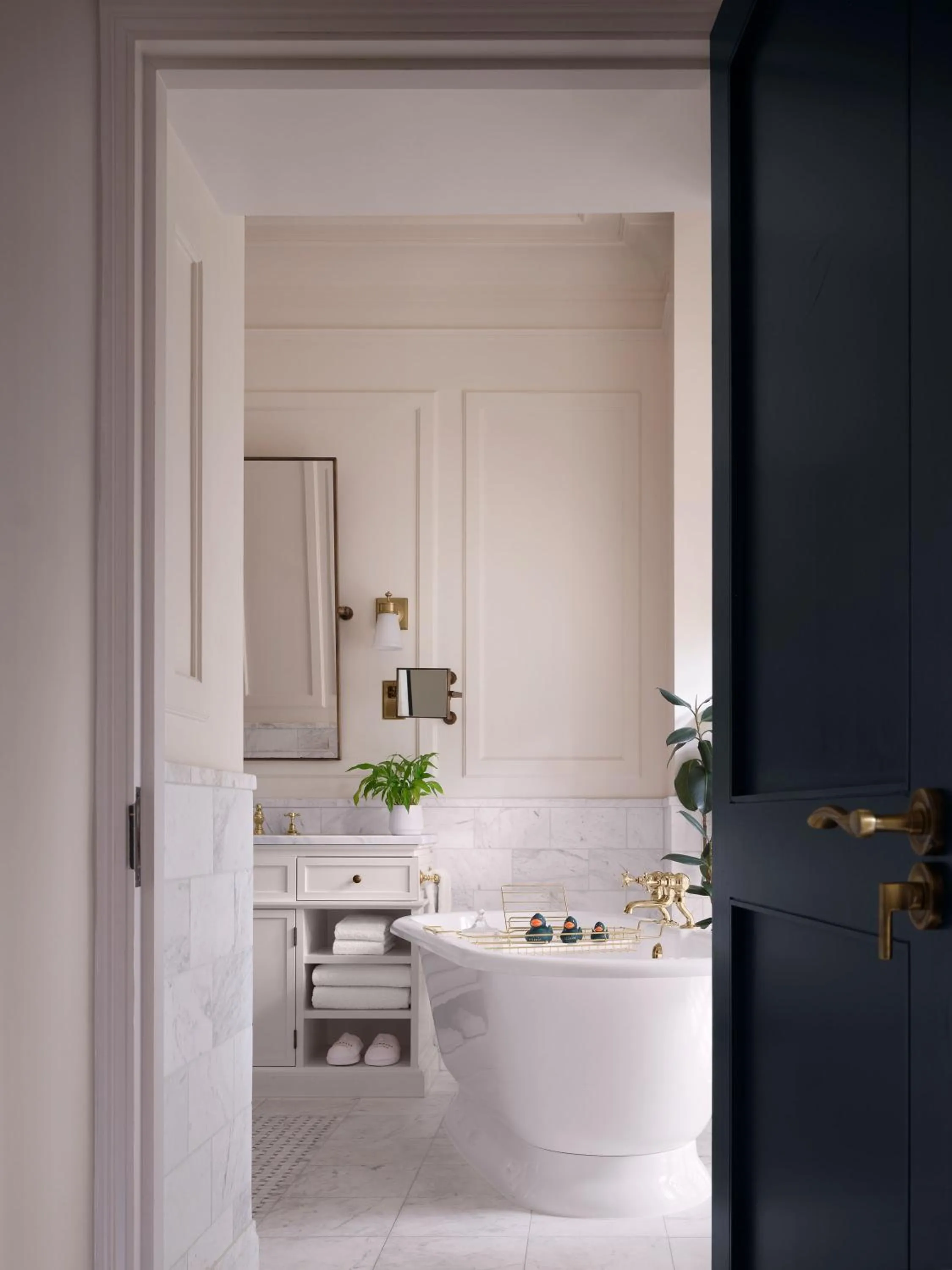 Photo of the whole room in Kimpton Fitzroy London by IHG