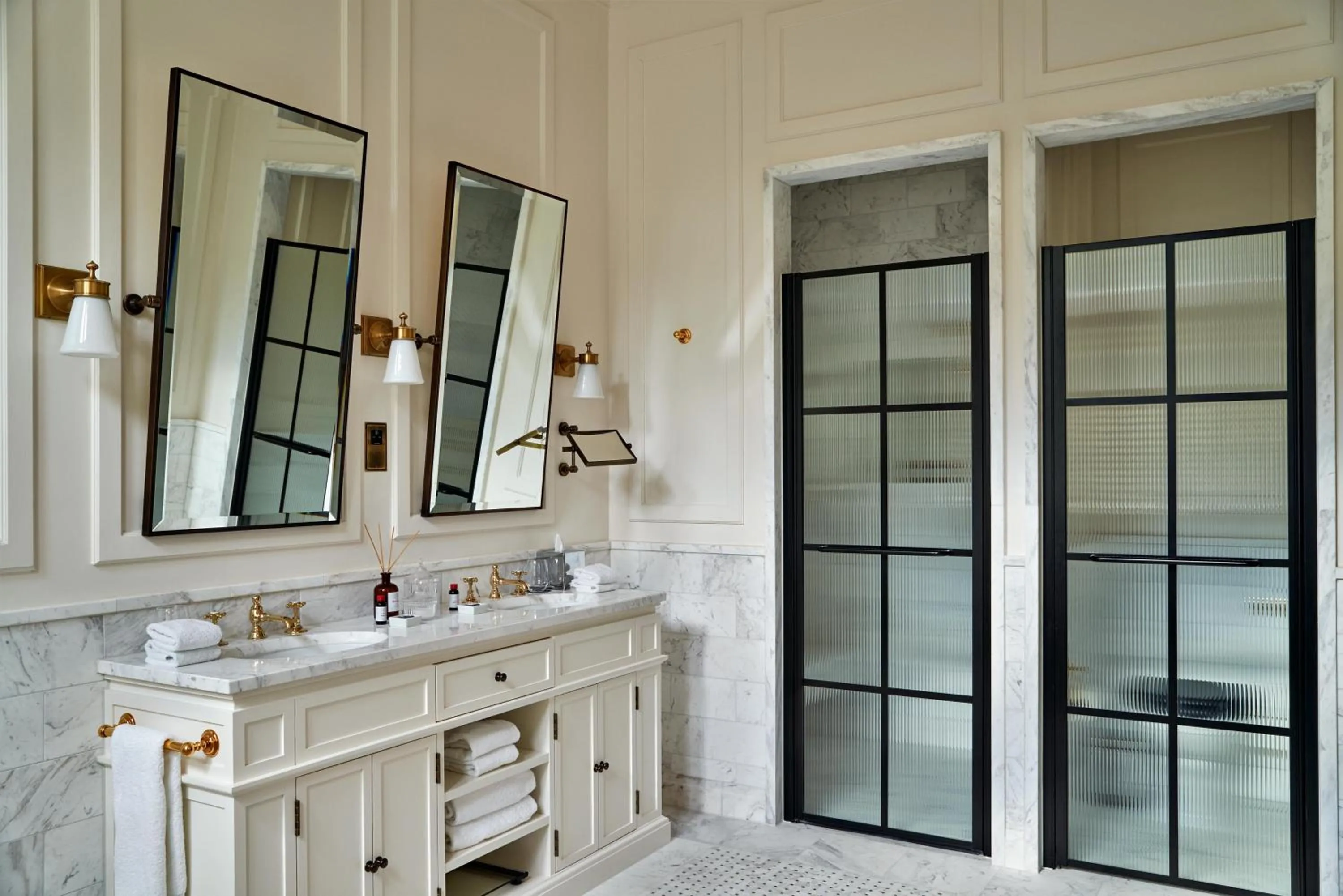 Photo of the whole room in Kimpton Fitzroy London by IHG