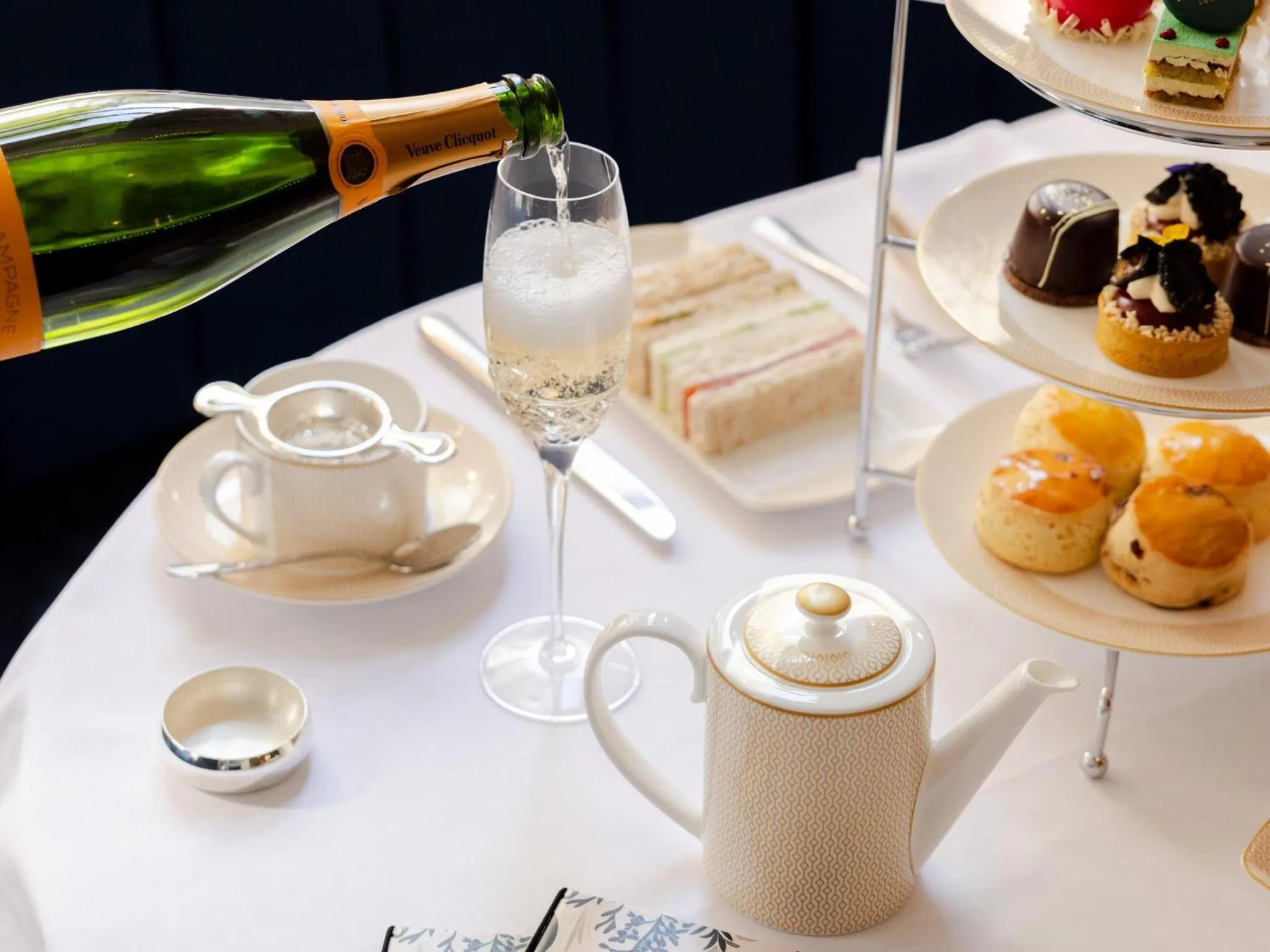 Restaurant/places to eat in Kimpton Fitzroy London by IHG