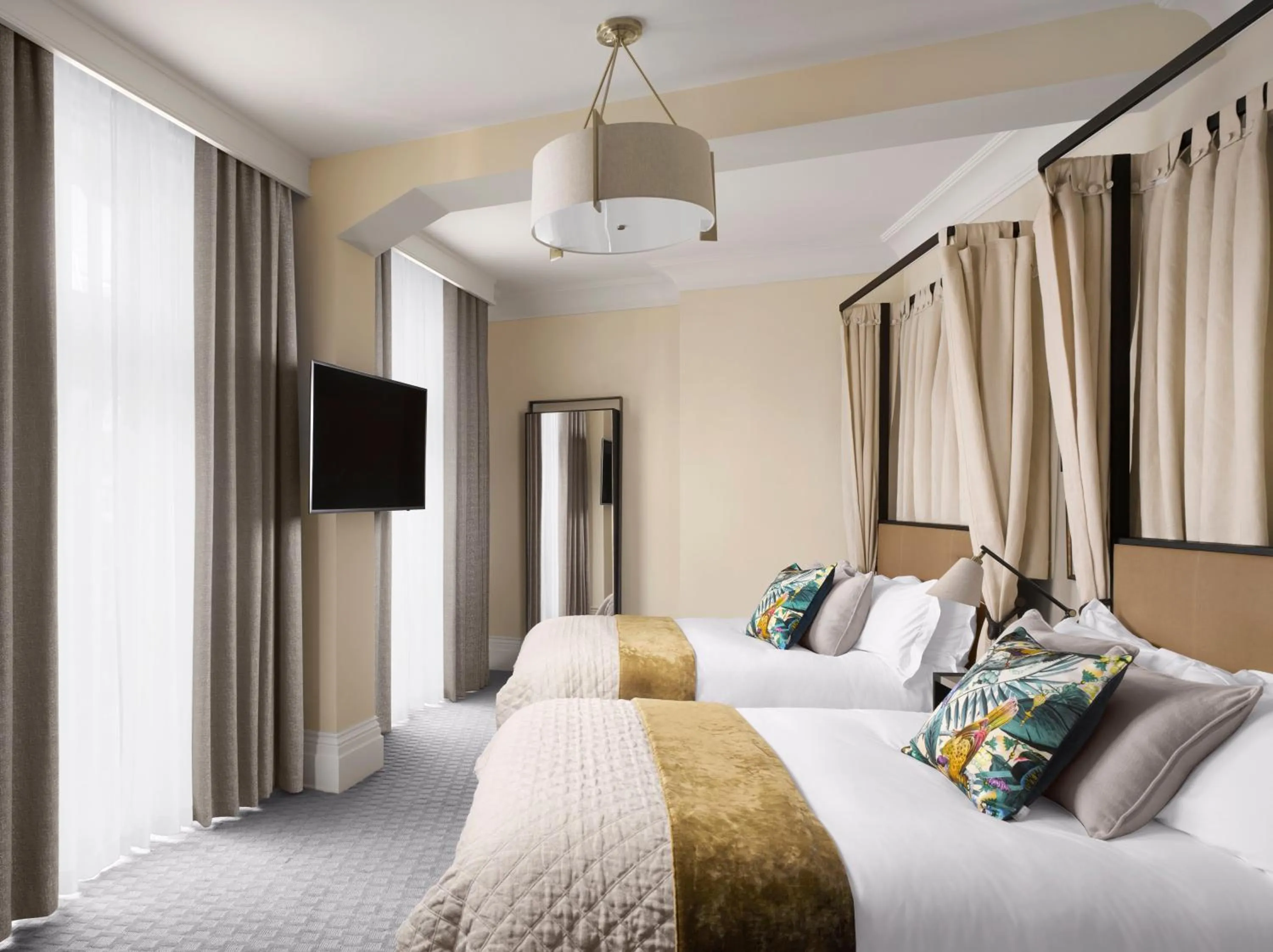 Photo of the whole room, Bed in Kimpton Fitzroy London by IHG