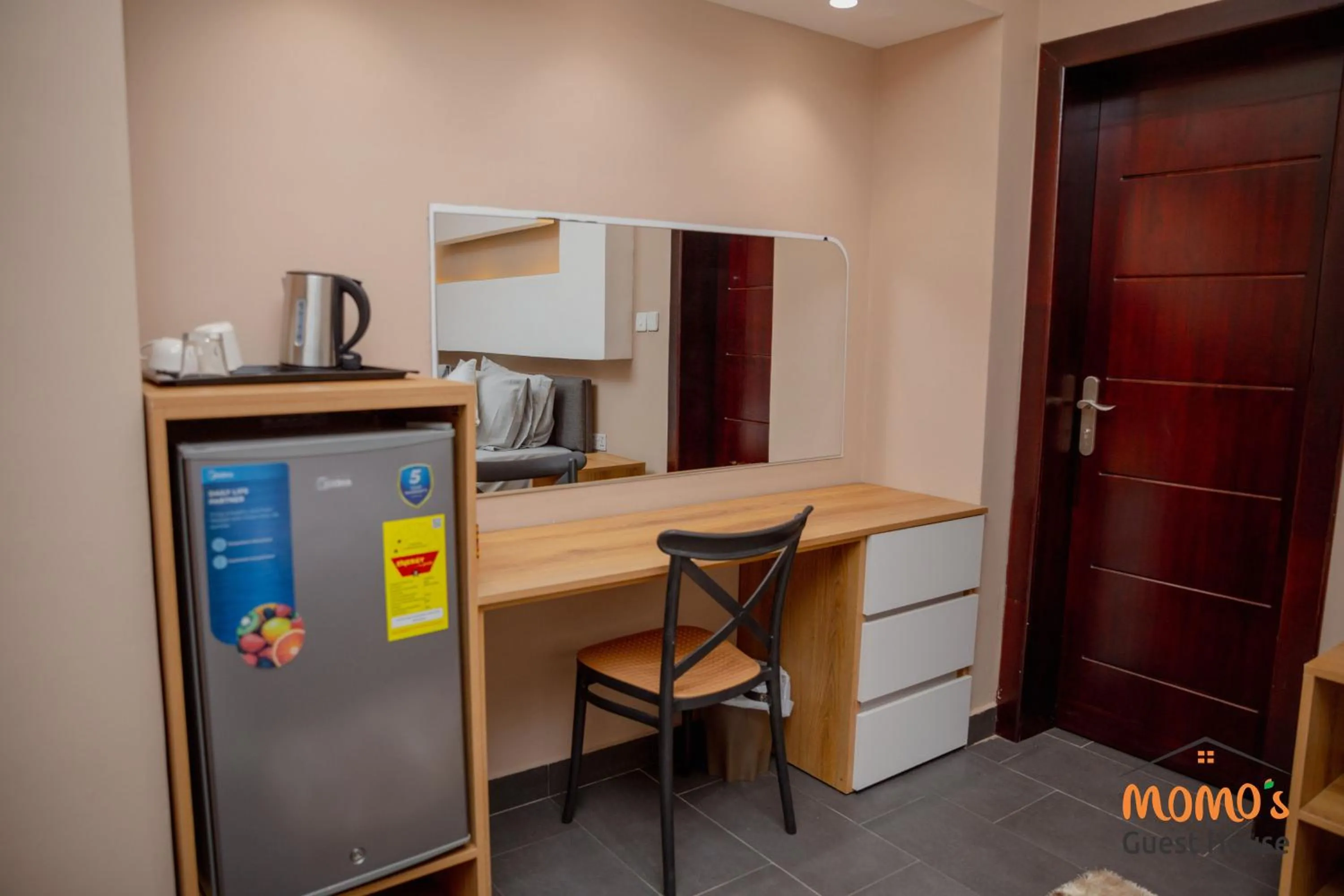 Coffee/tea facilities in Momo's Hotel