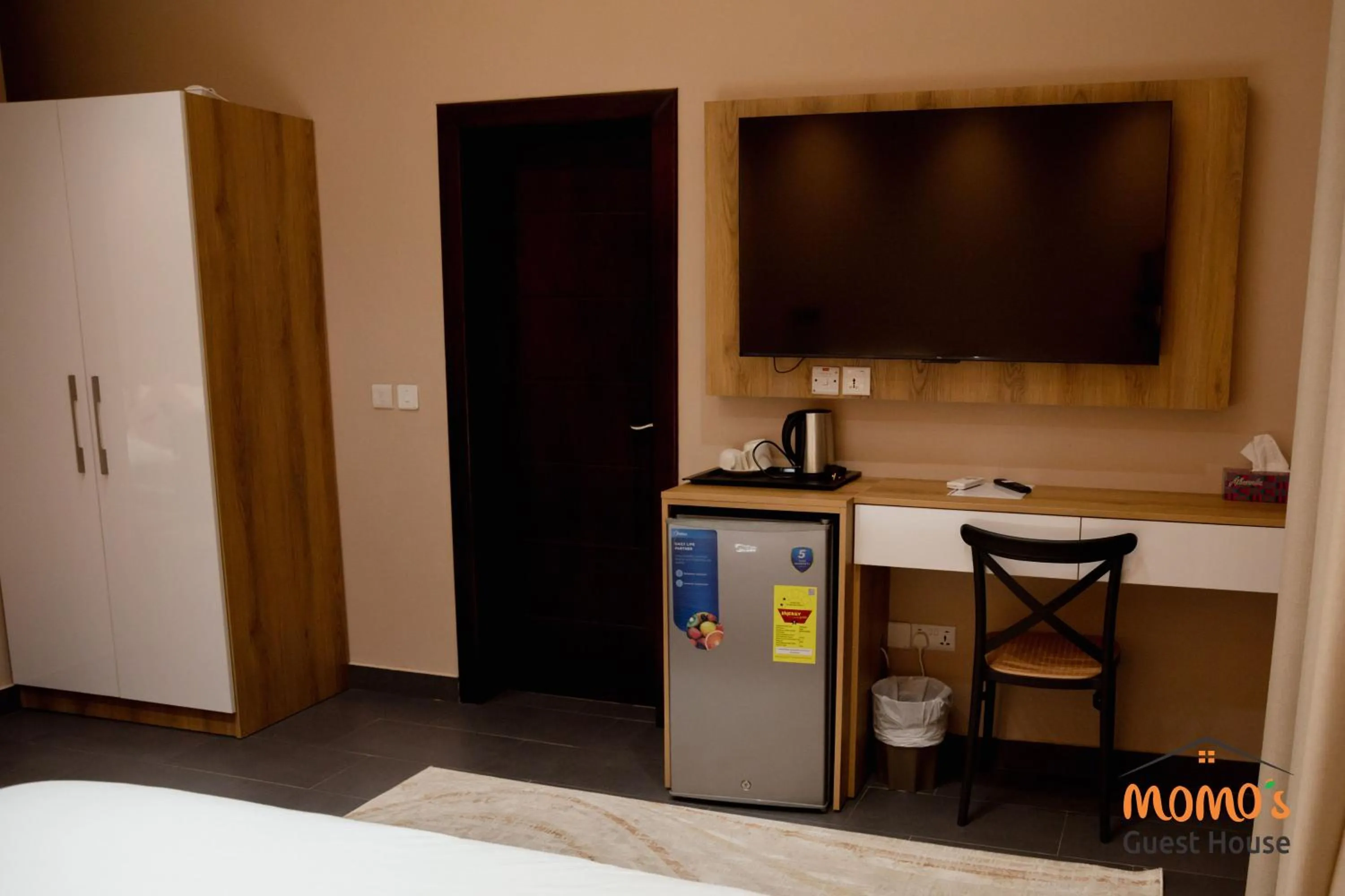 TV and multimedia in Momo's Hotel