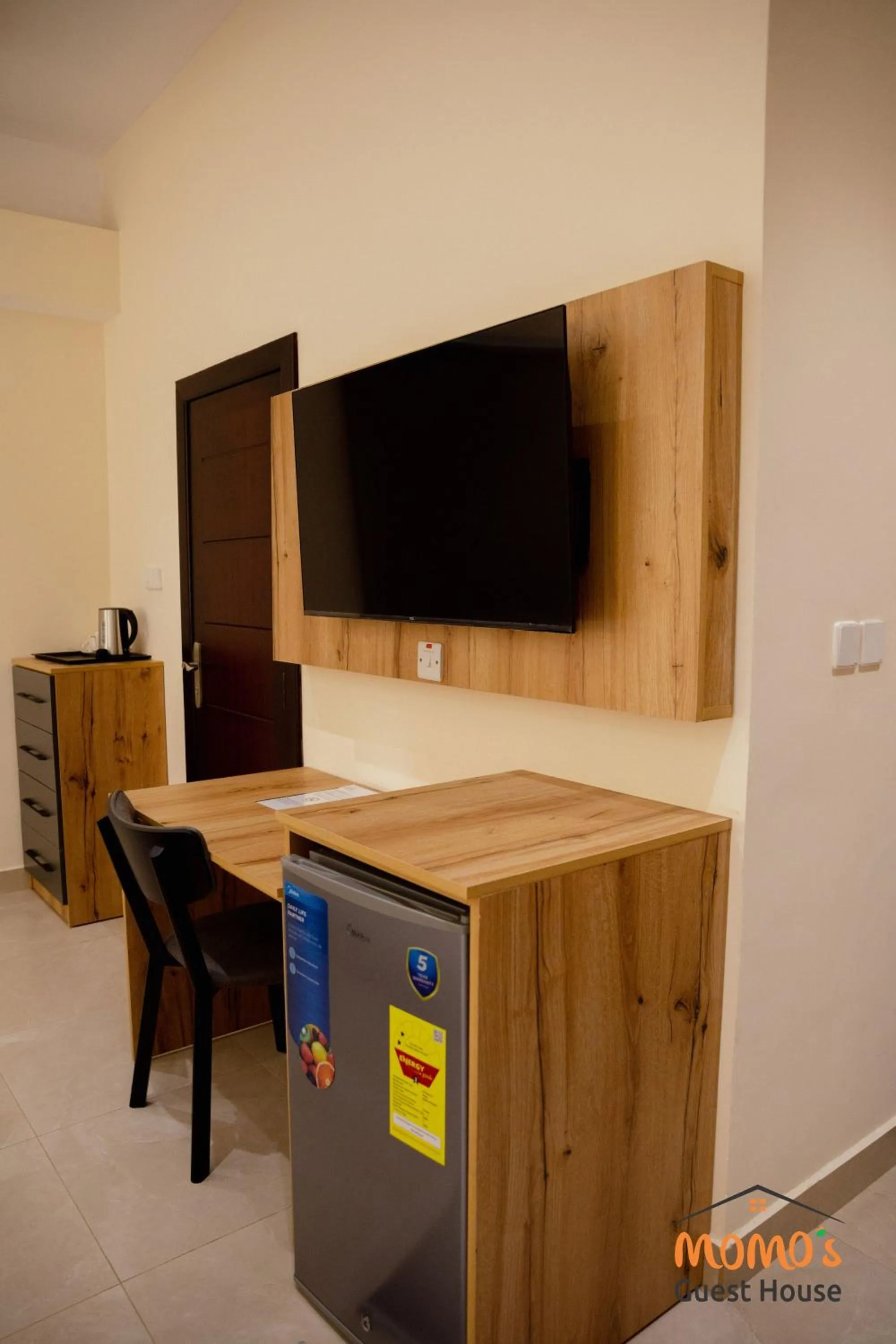 TV and multimedia in Momo's Hotel