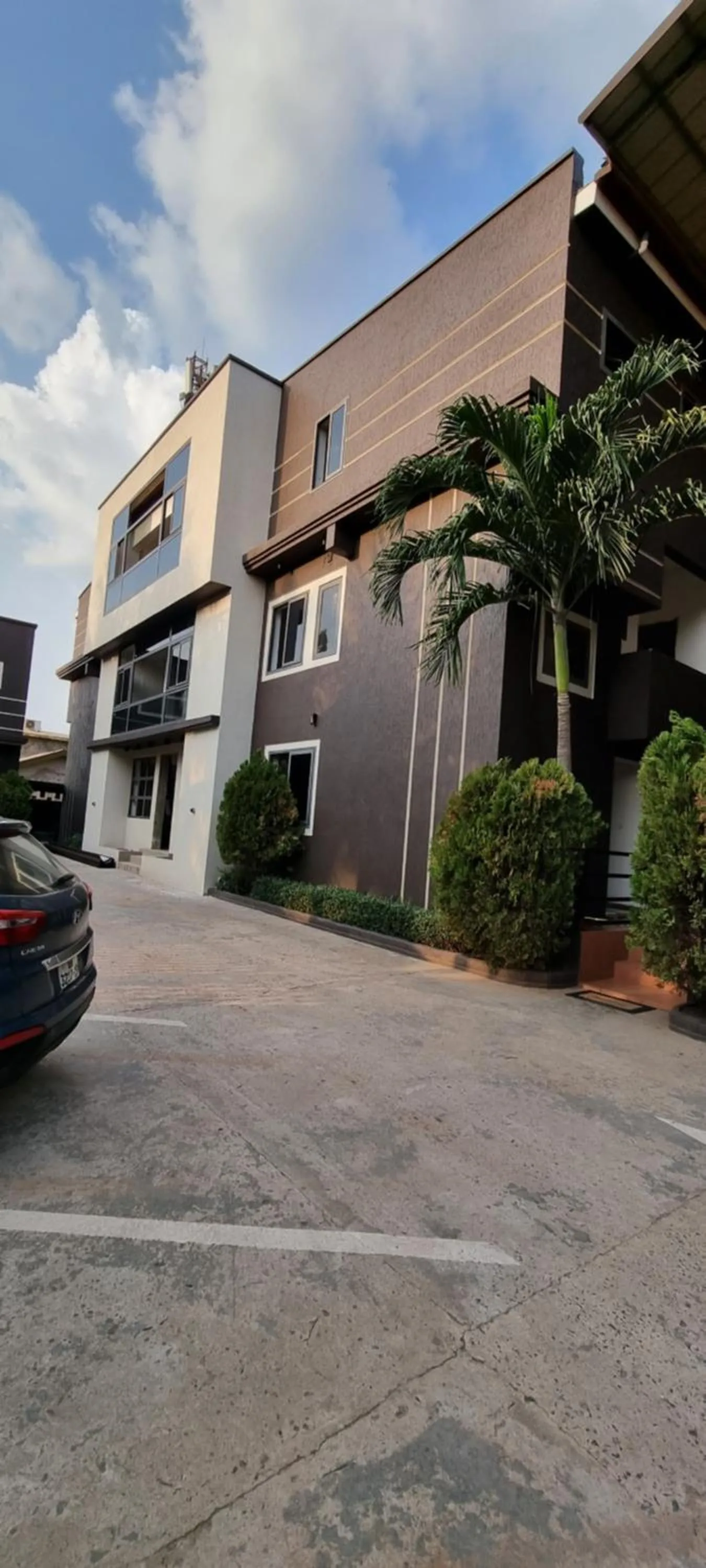 Property building in Momo's Hotel