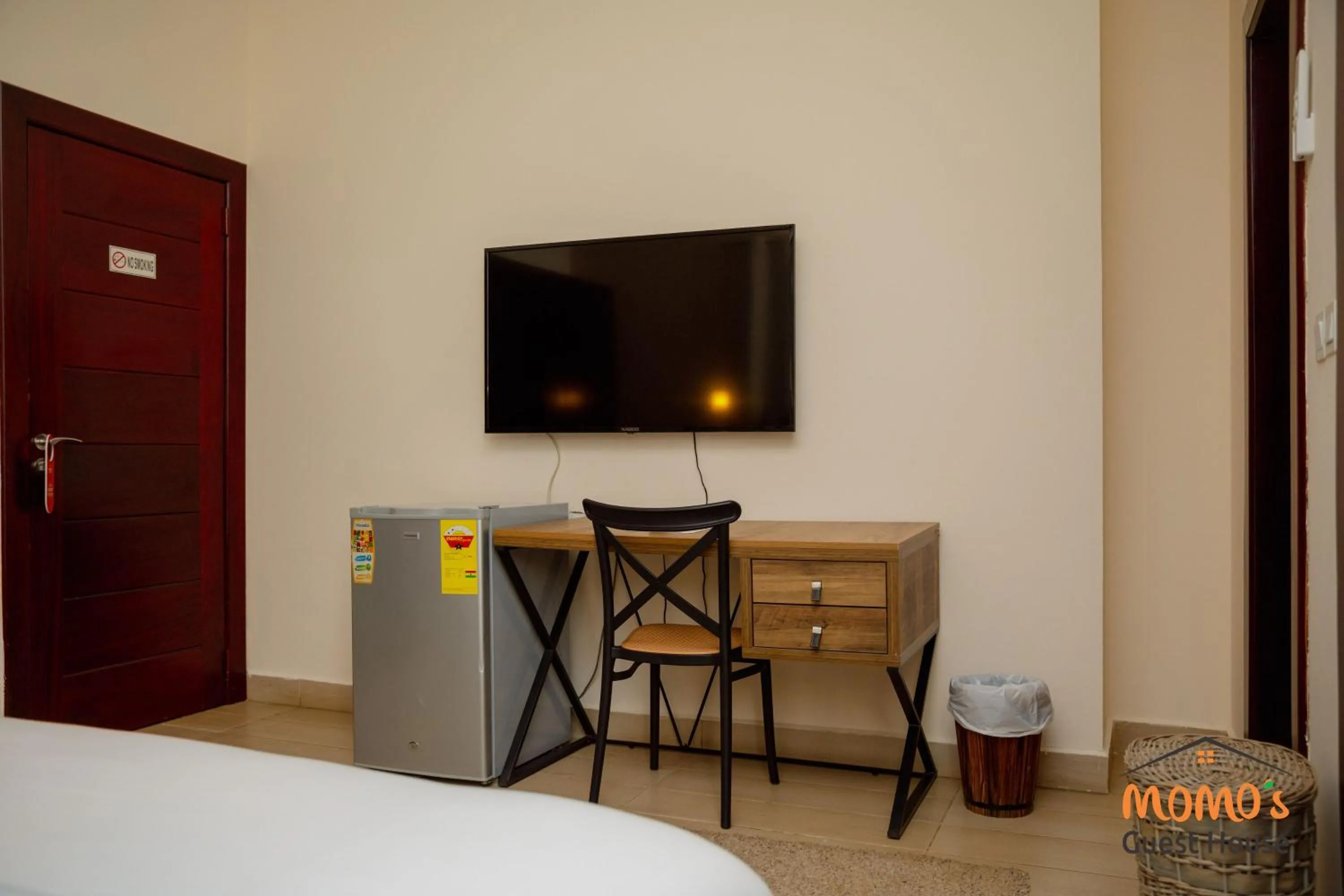 TV and multimedia, Bed in Momo's Hotel