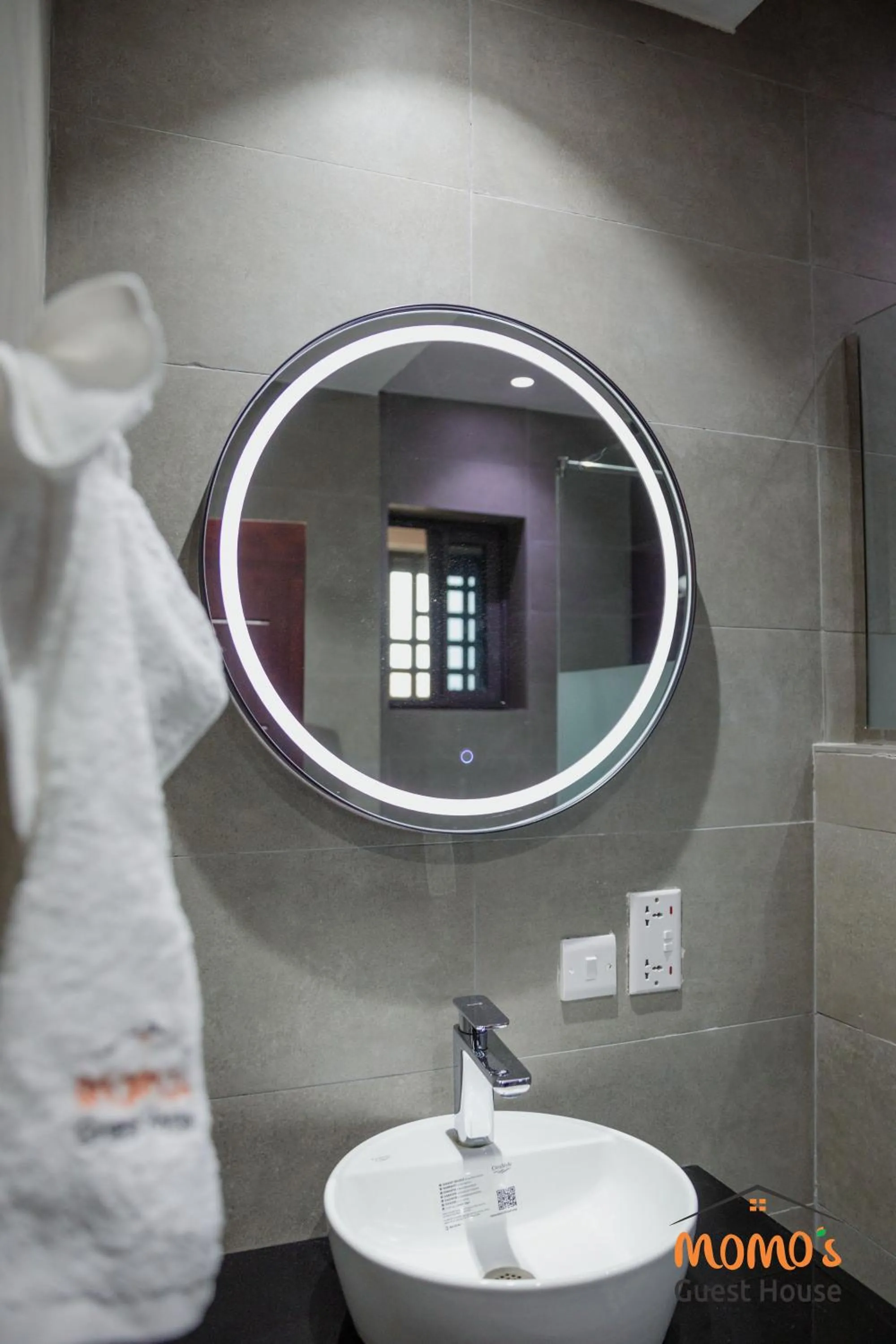 Bathroom in Momo's Hotel