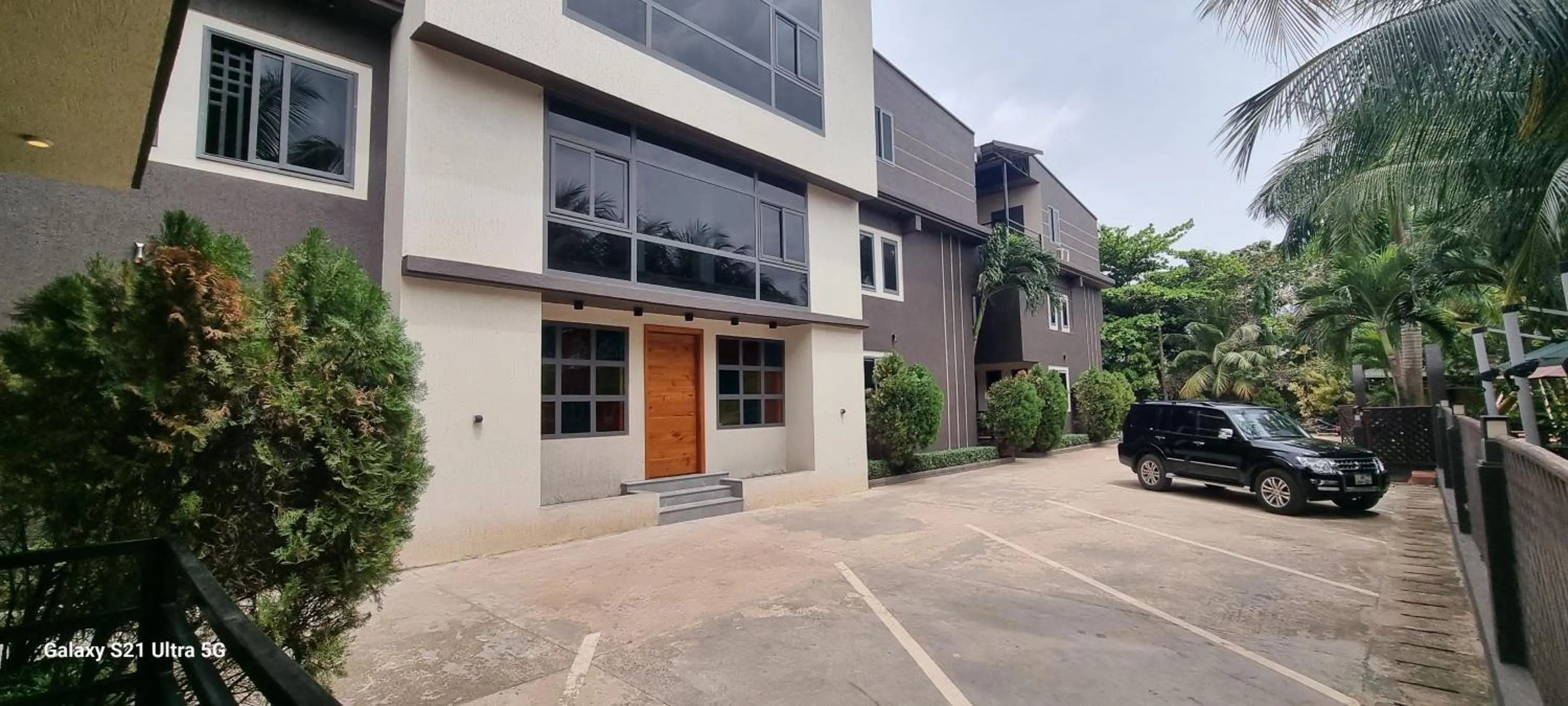 Property building in Momo's Hotel