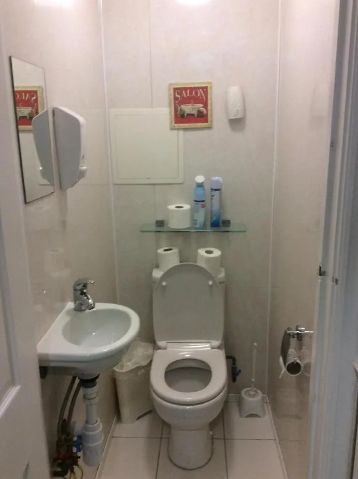 Toilet in Central Hotel