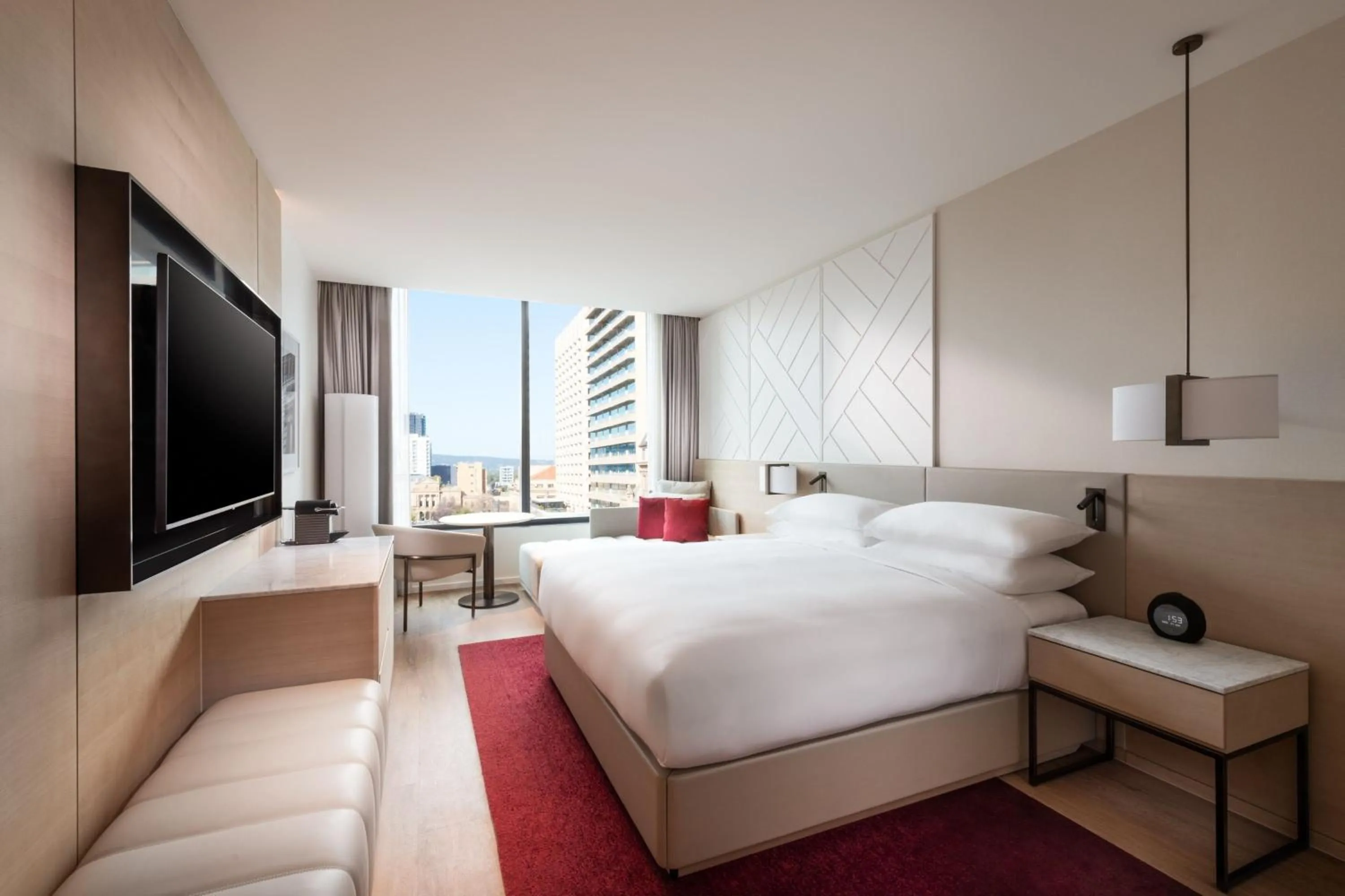 Photo of the whole room, Bed in Adelaide Marriott Hotel