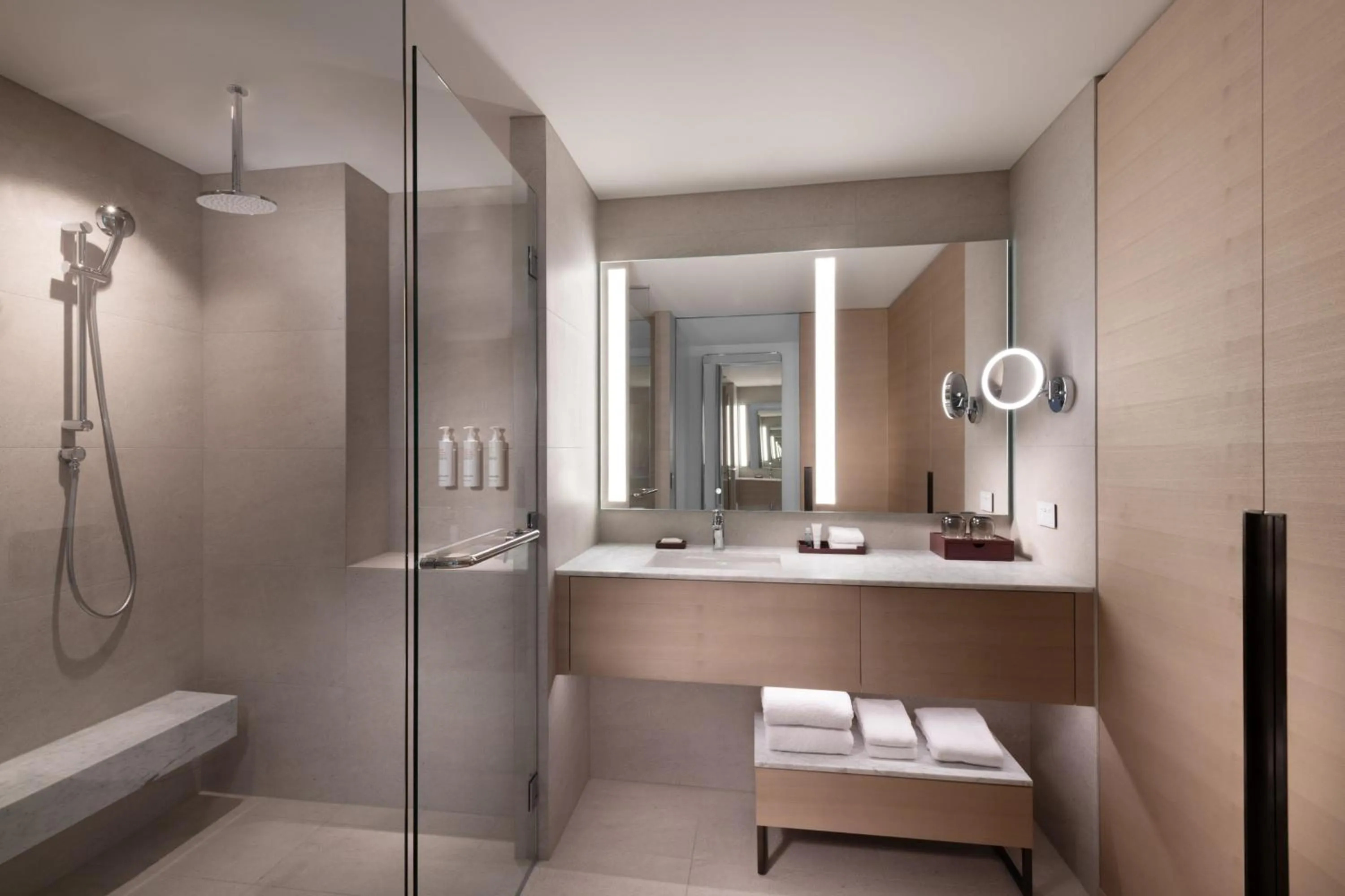 Bathroom in Adelaide Marriott Hotel