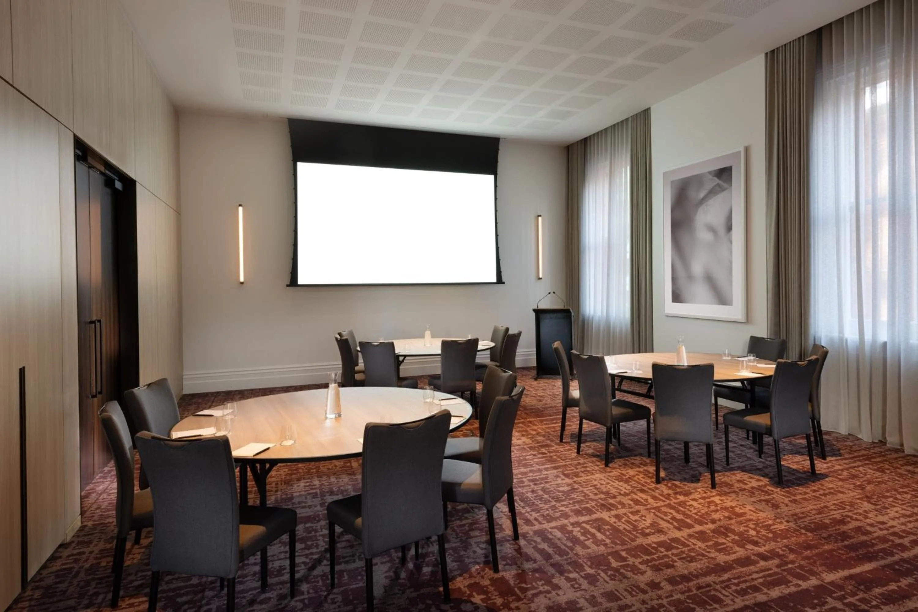 Lounge or bar in Adelaide Marriott Hotel