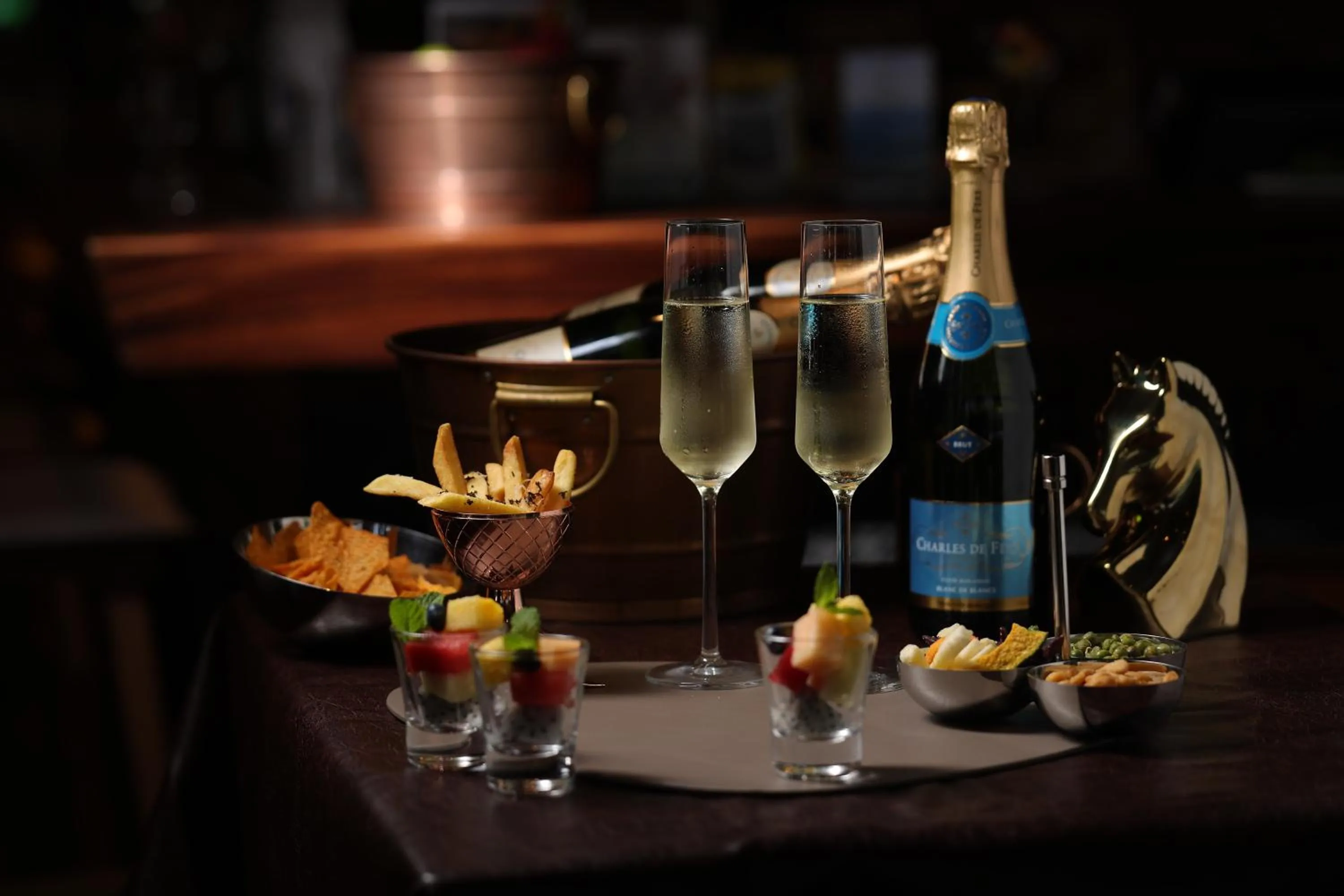 Restaurant/places to eat in Renaissance Beijing Haidian Hotel