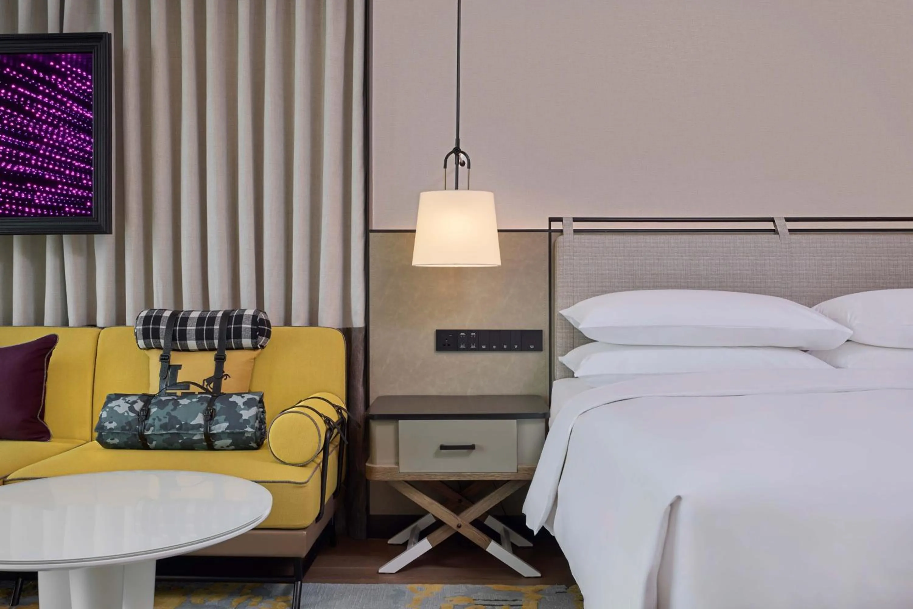 Photo of the whole room, Bed in Renaissance Beijing Haidian Hotel