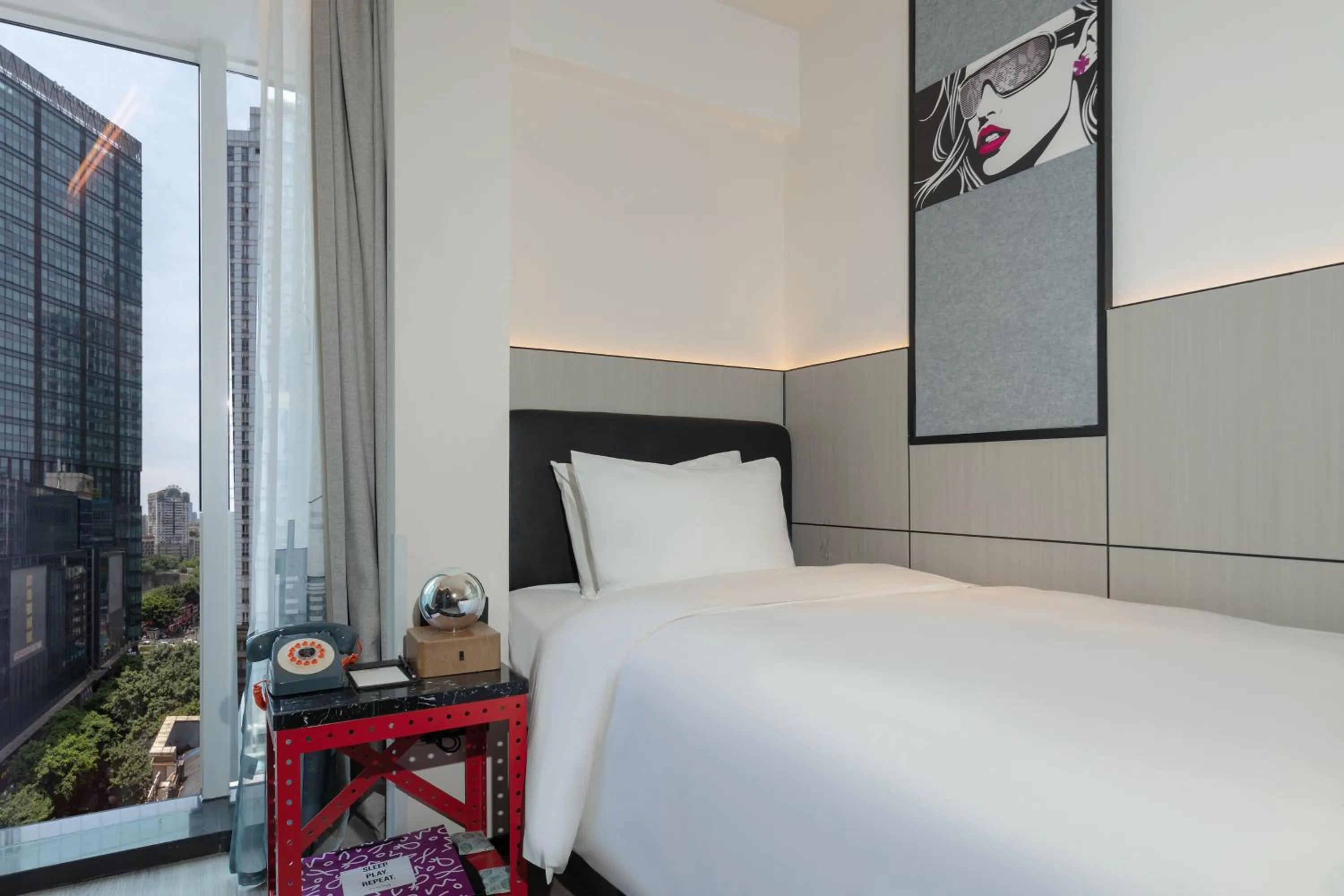 Bed in Moxy Chongqing