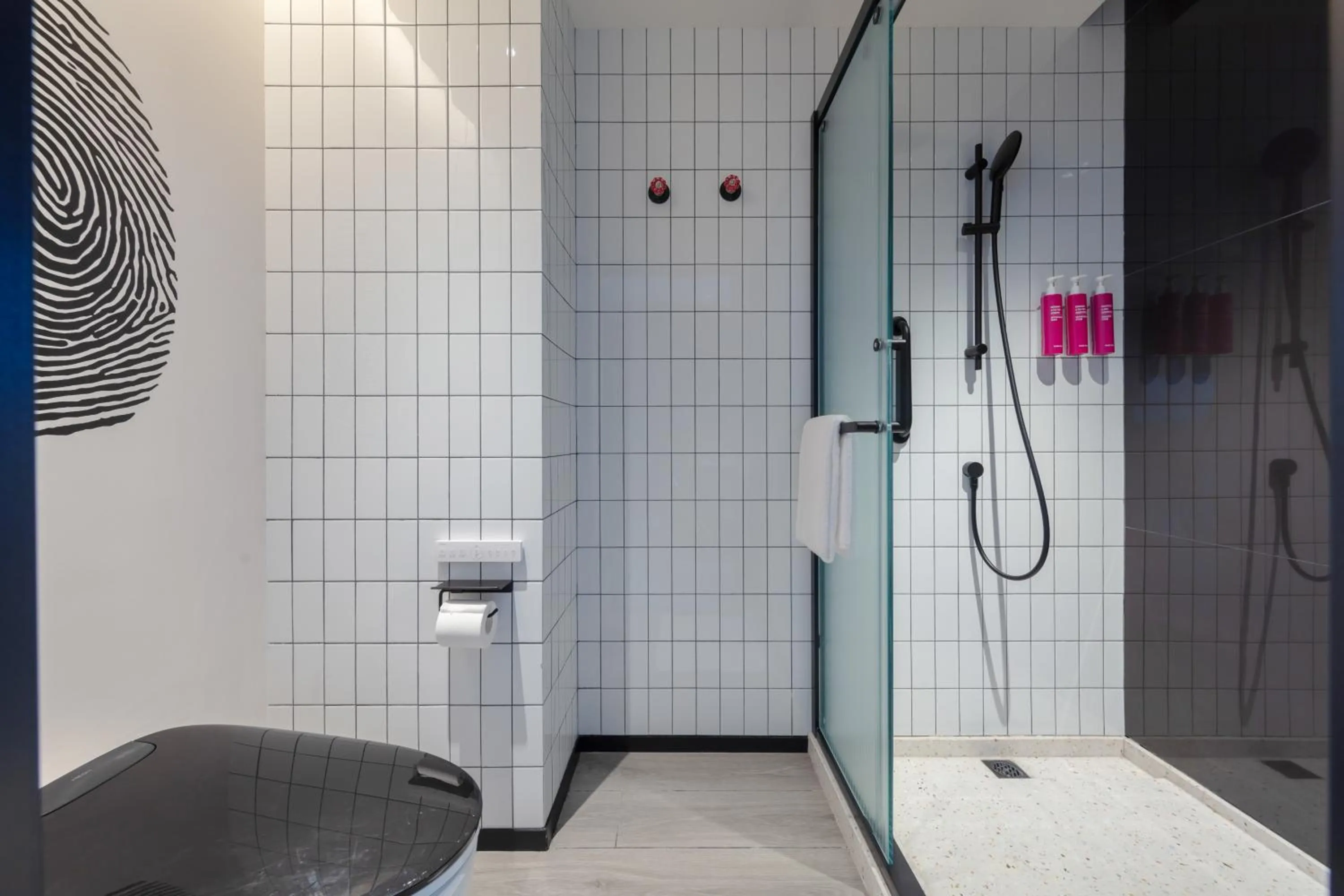 Toilet in Moxy Chongqing