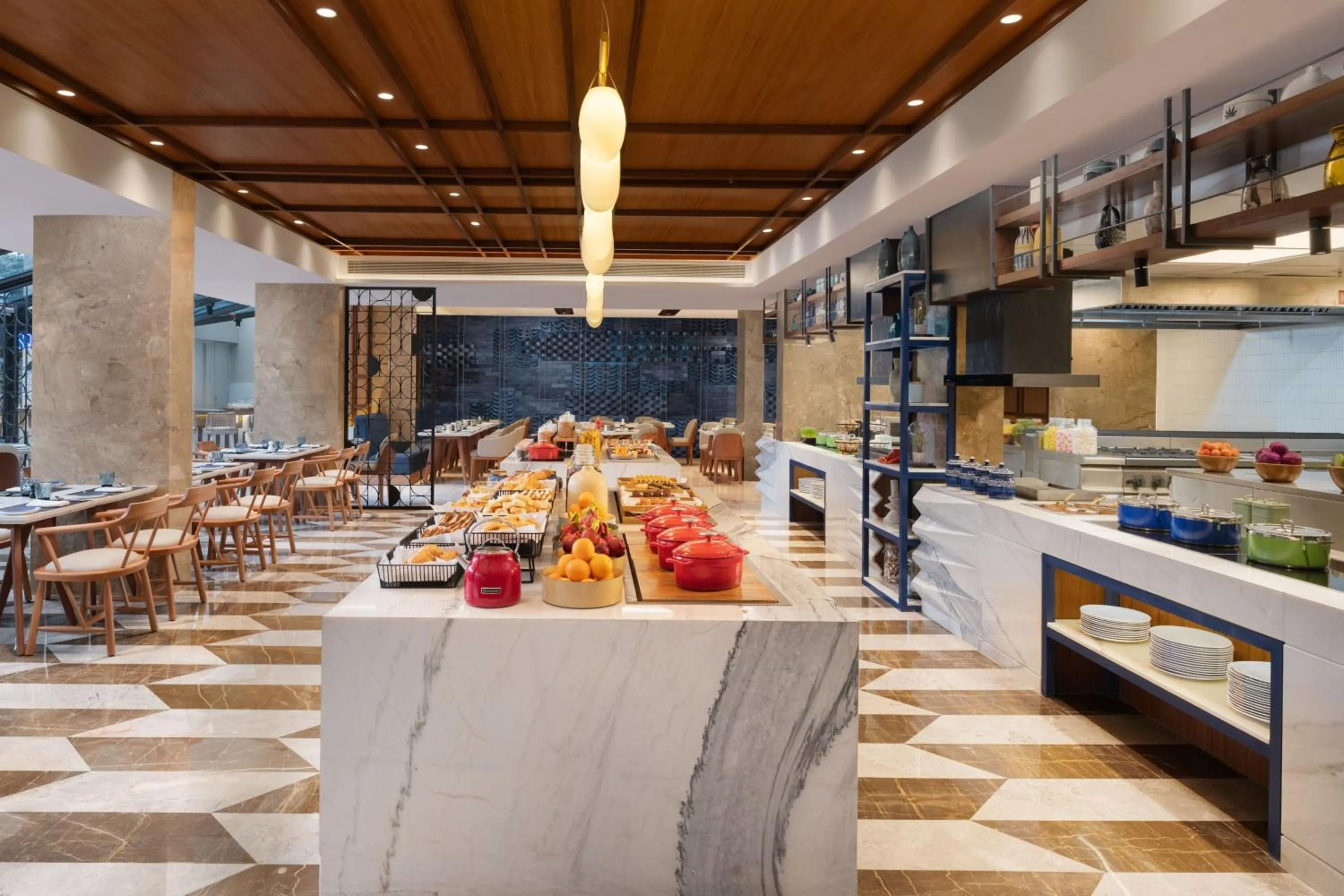 Kitchen or kitchenette in Courtyard by Marriott Goa Colva