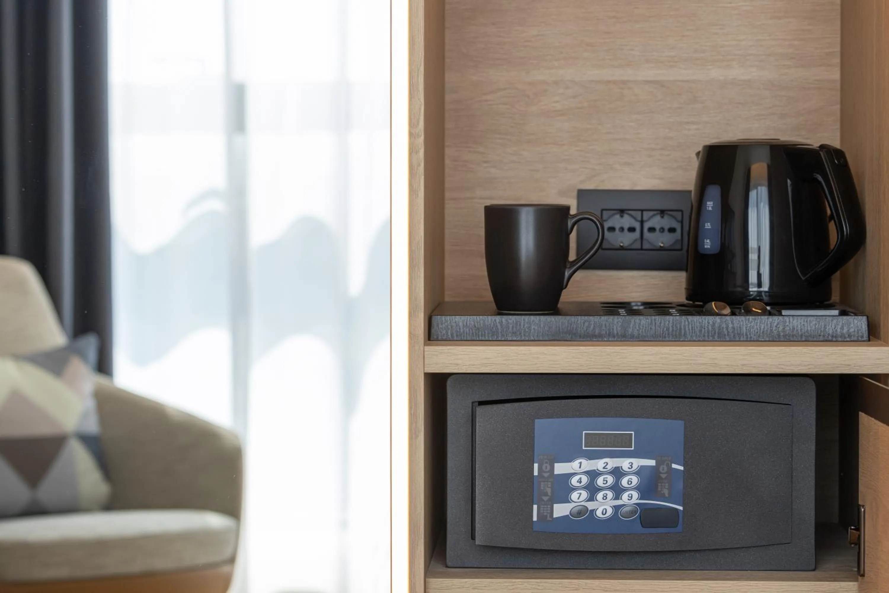 Coffee/tea facilities in Courtyard by Marriott Milano Linate