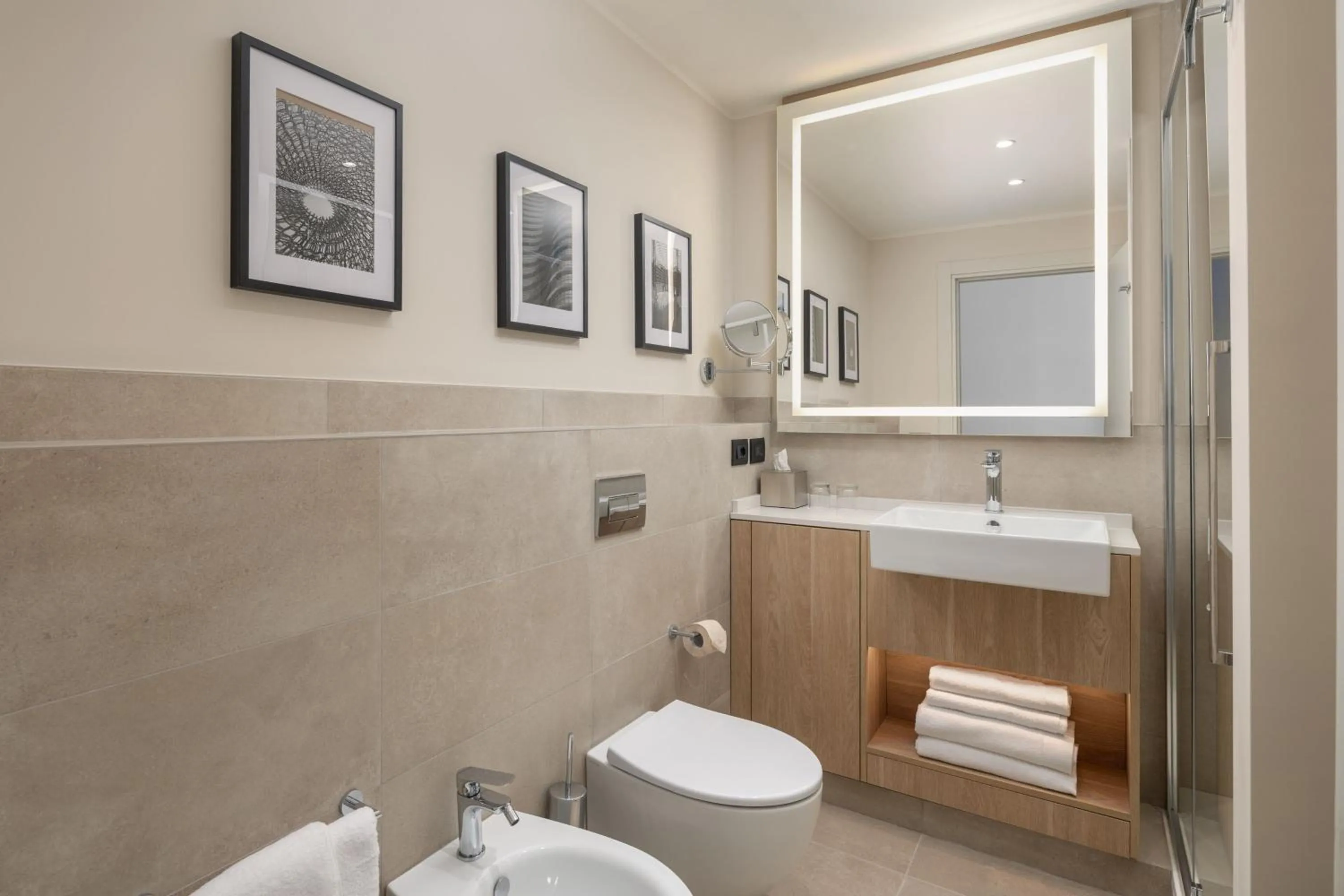 Bathroom in Courtyard by Marriott Milano Linate
