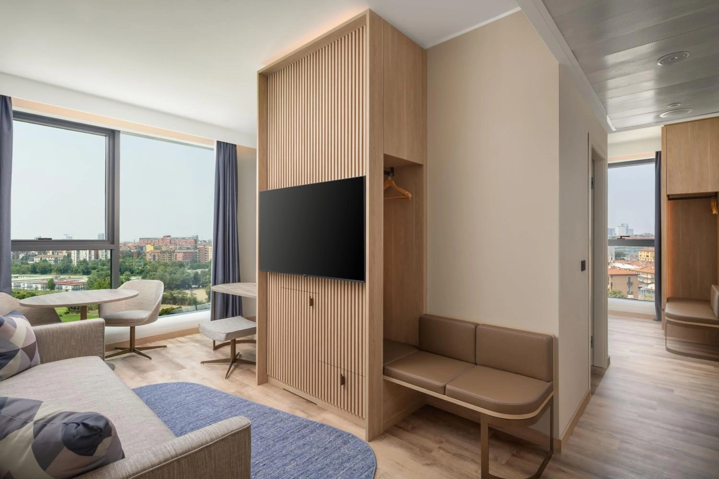 Photo of the whole room in Courtyard by Marriott Milano Linate