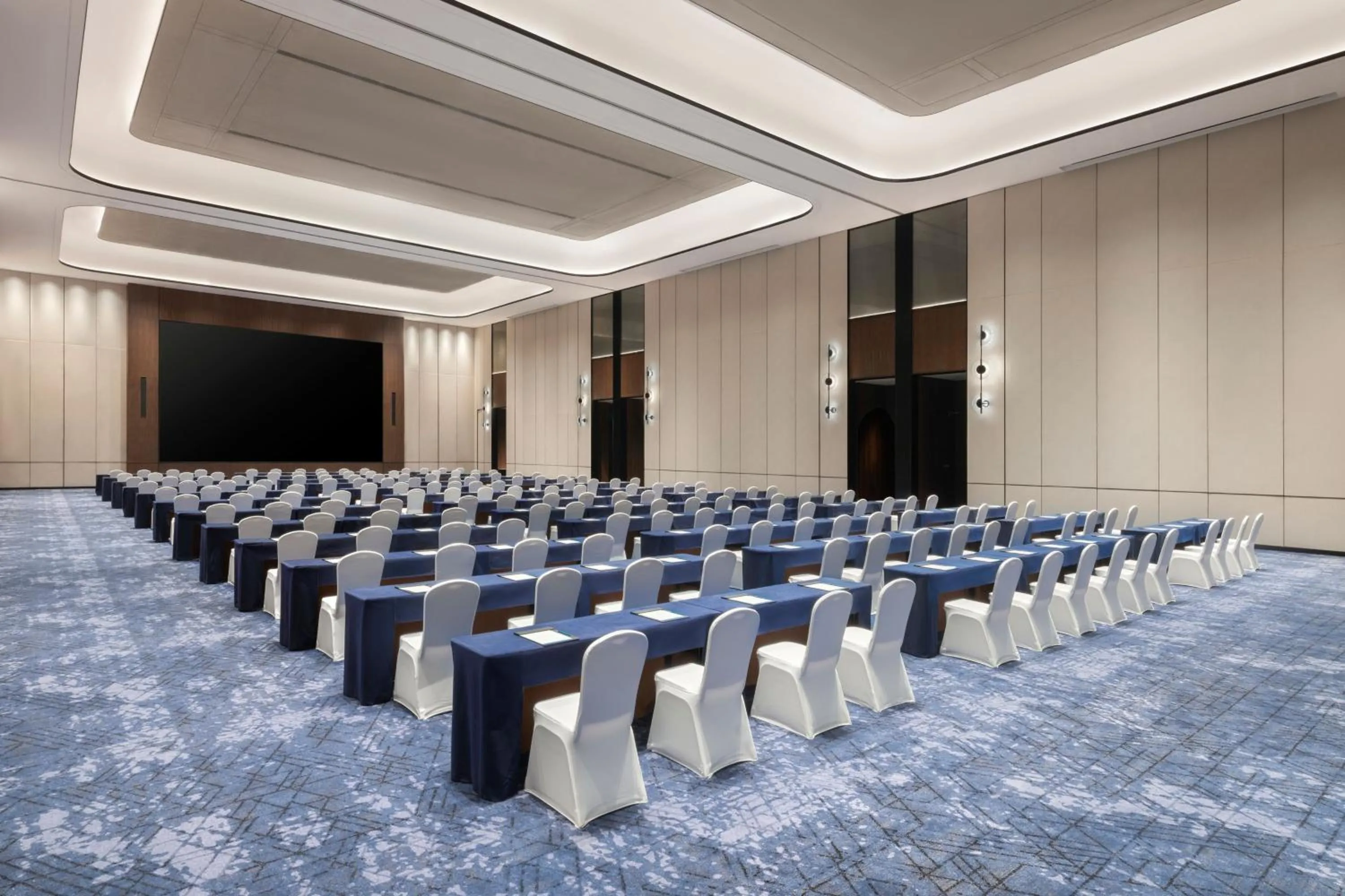 Meeting/conference room in Four Points by Sheraton Yantai