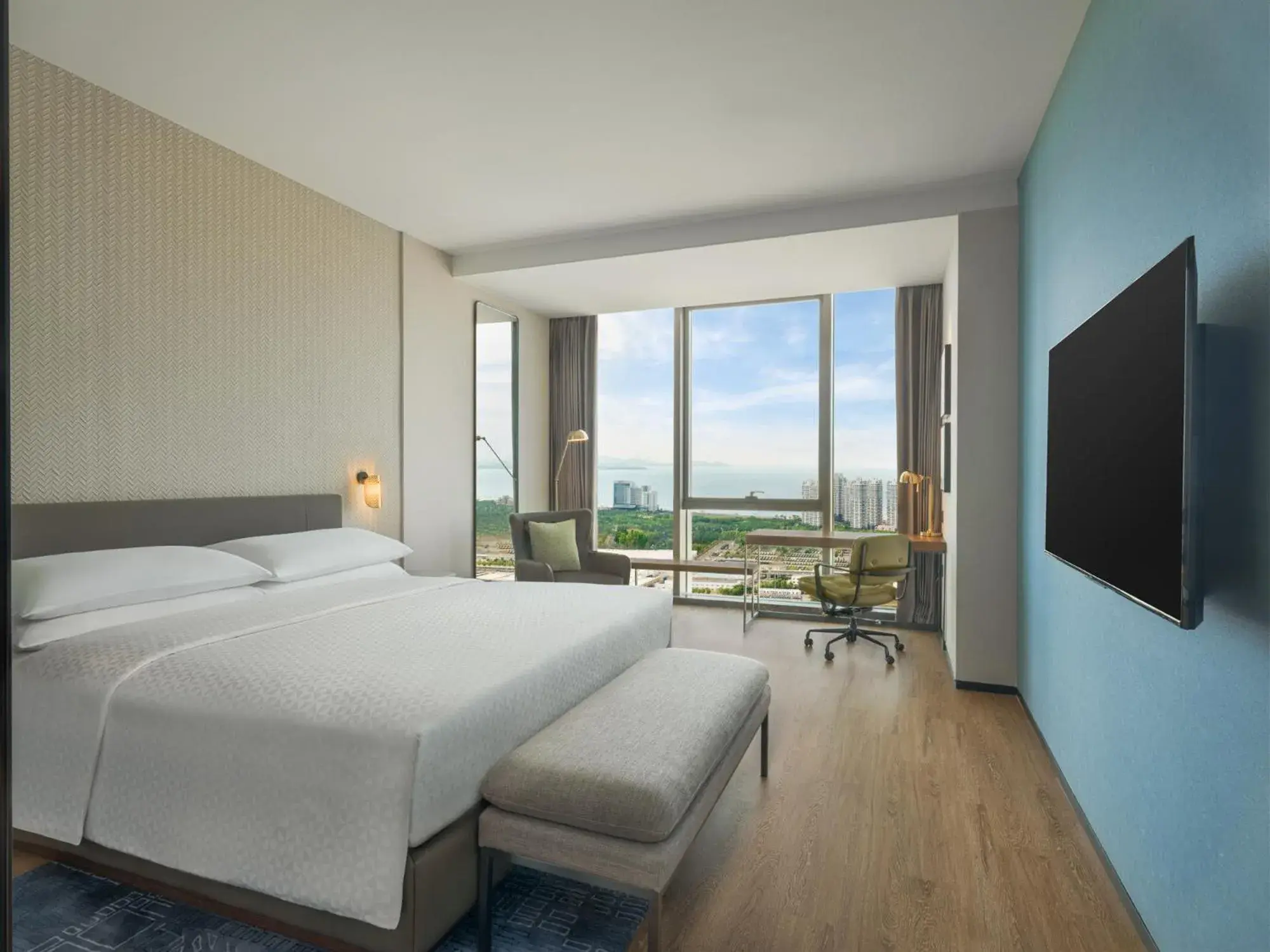King Room with Sea View in Four Points by Sheraton Yantai King Room with Sea View in Four Points by Sheraton Yantai