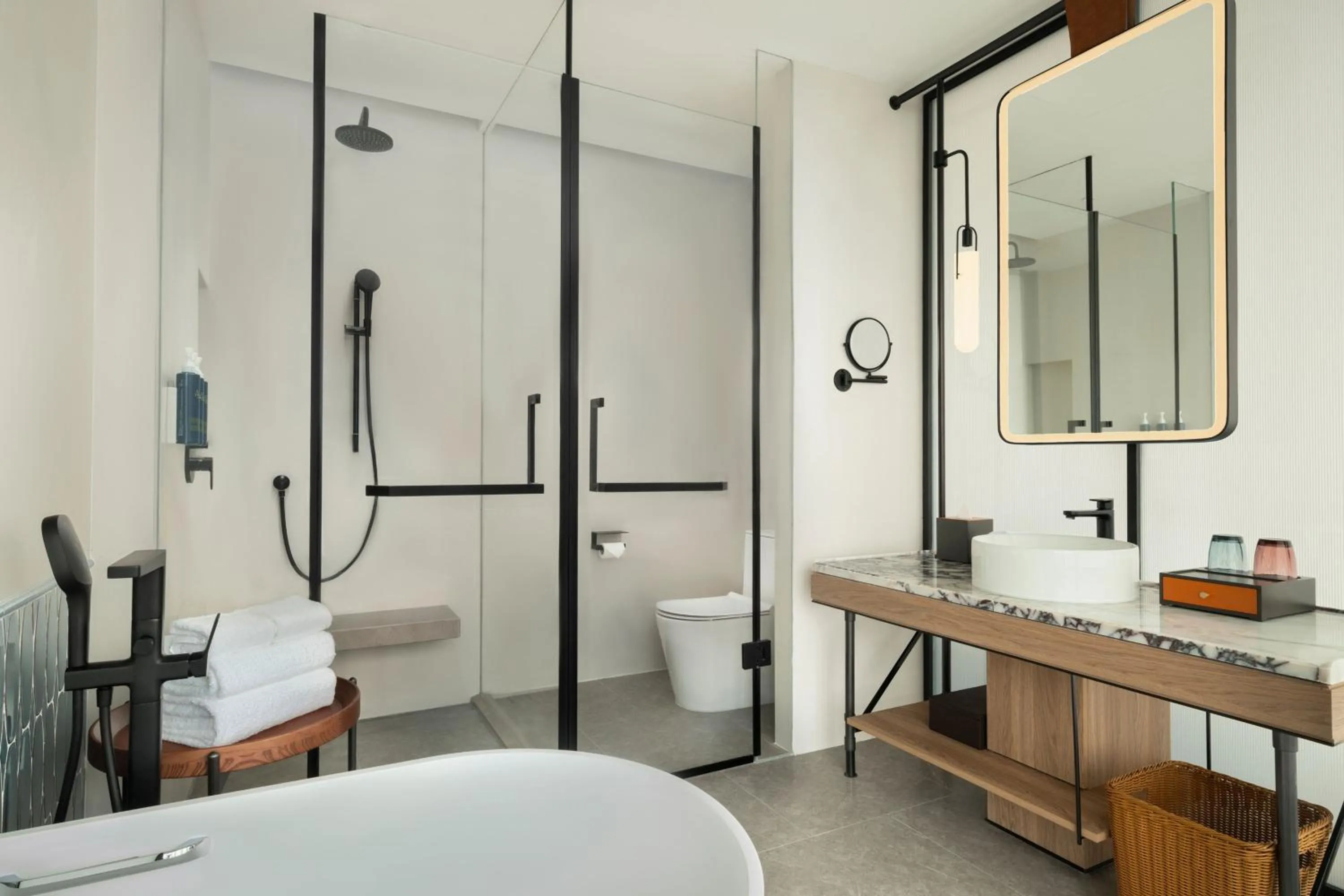 Bathroom in Four Points by Sheraton Yantai