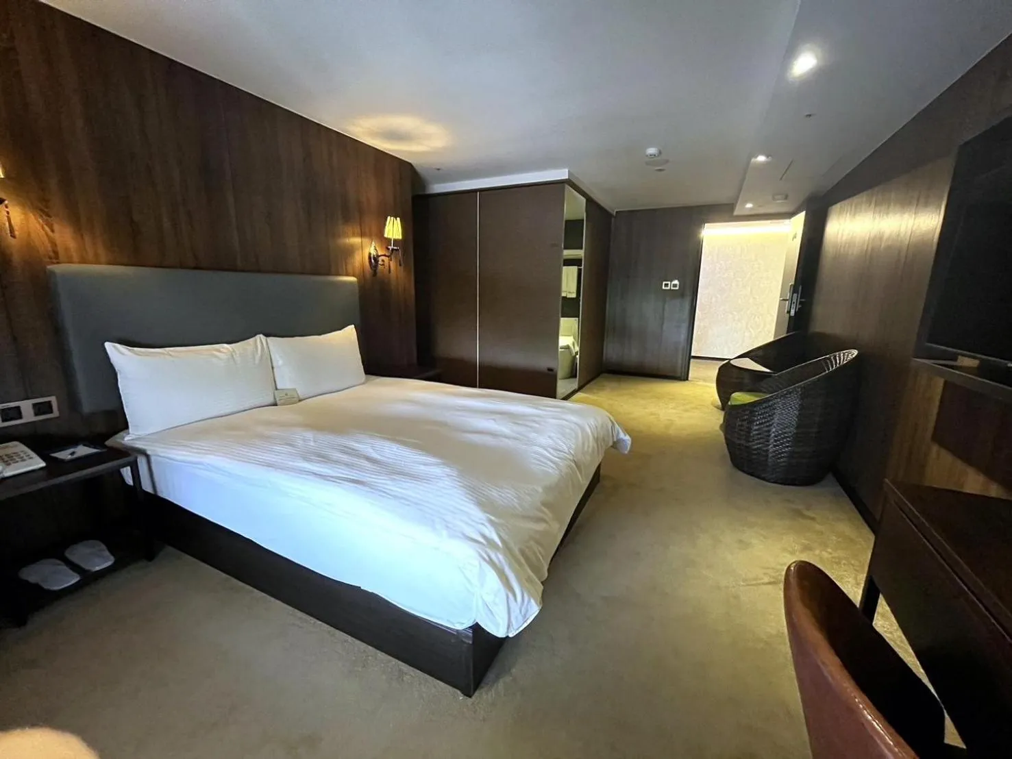 Bed in Airline Inn Ximen