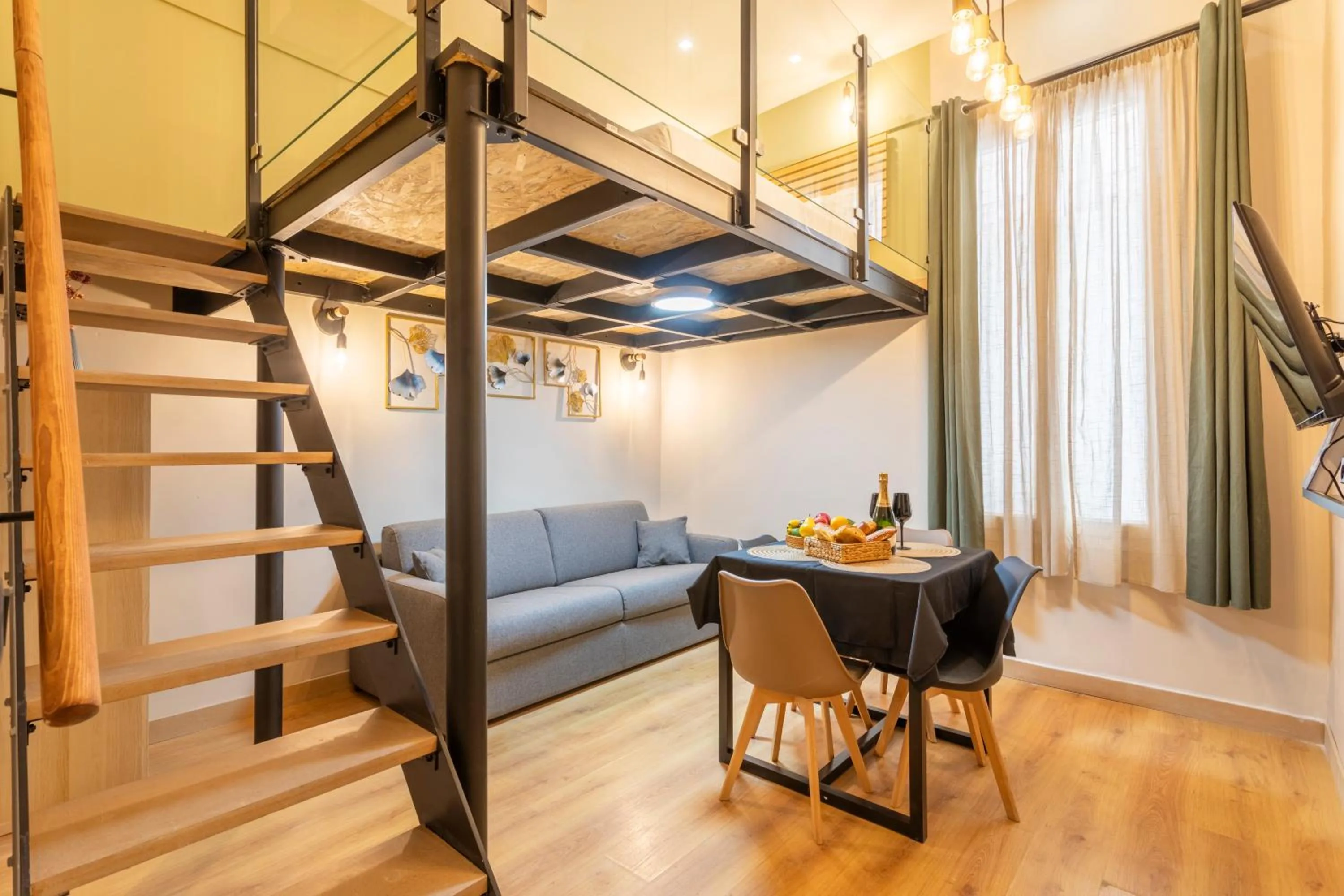 Dining area, Bed in ADIRA Marseille Montgrand 2 étoiles