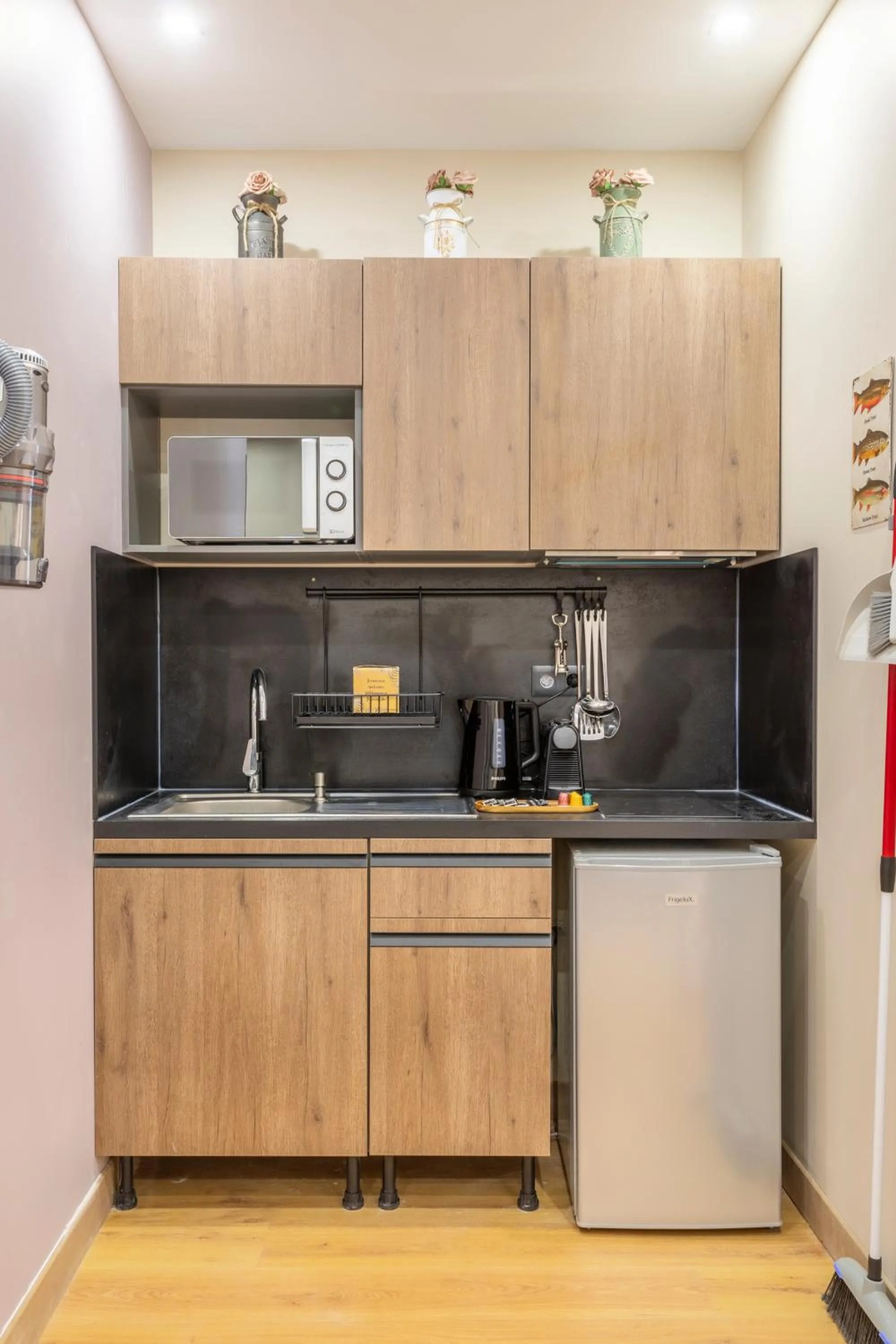 Coffee/tea facilities in ADIRA Marseille Montgrand 2 étoiles