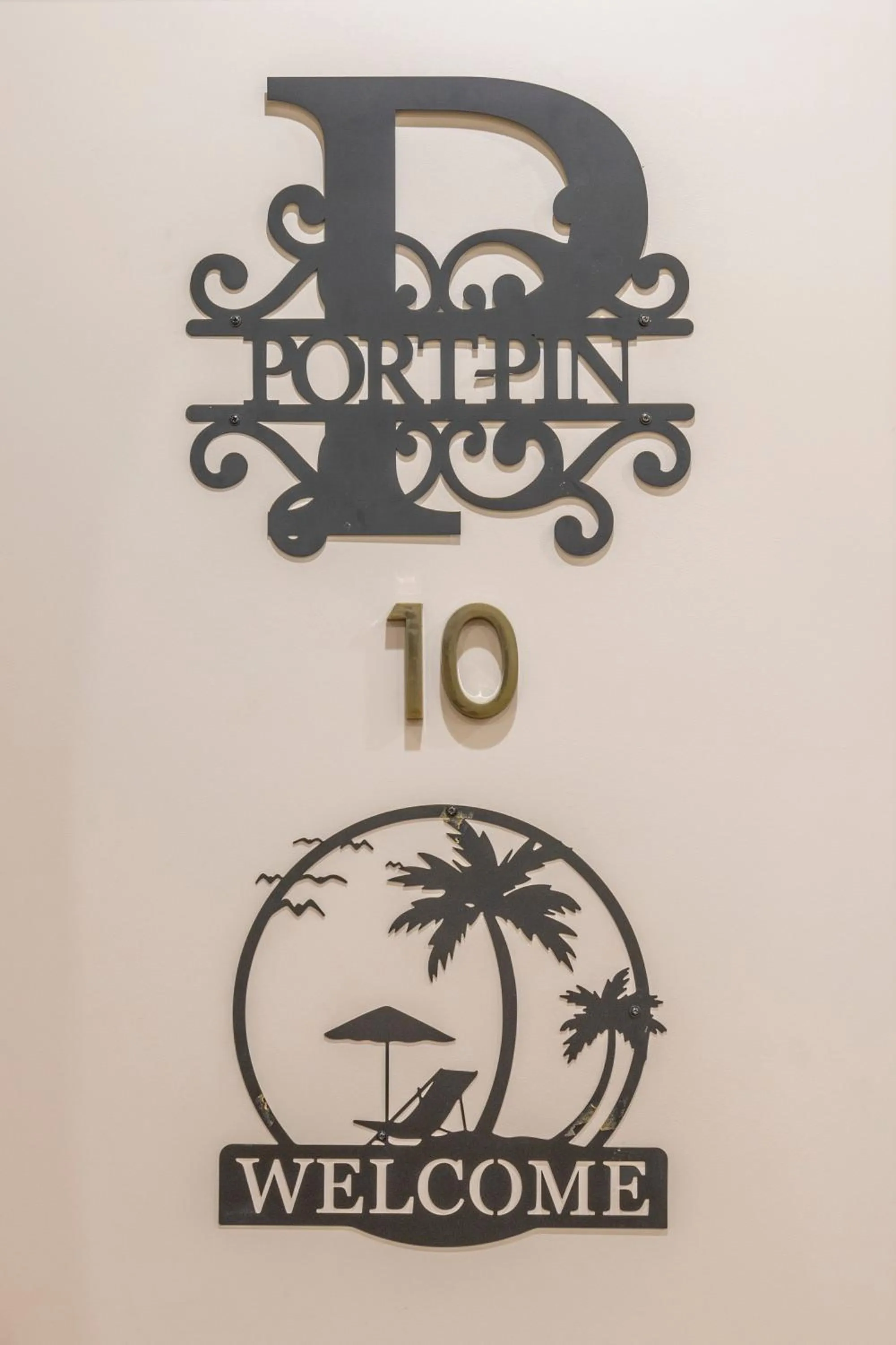 Property logo or sign in ADIRA Marseille Montgrand 2 étoiles