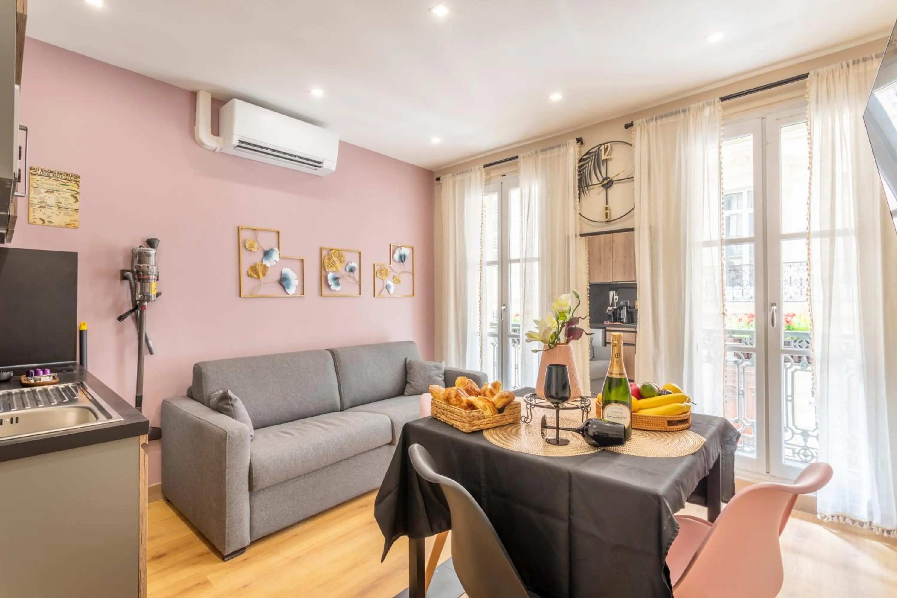 TV and multimedia in ADIRA Marseille Montgrand 2 étoiles