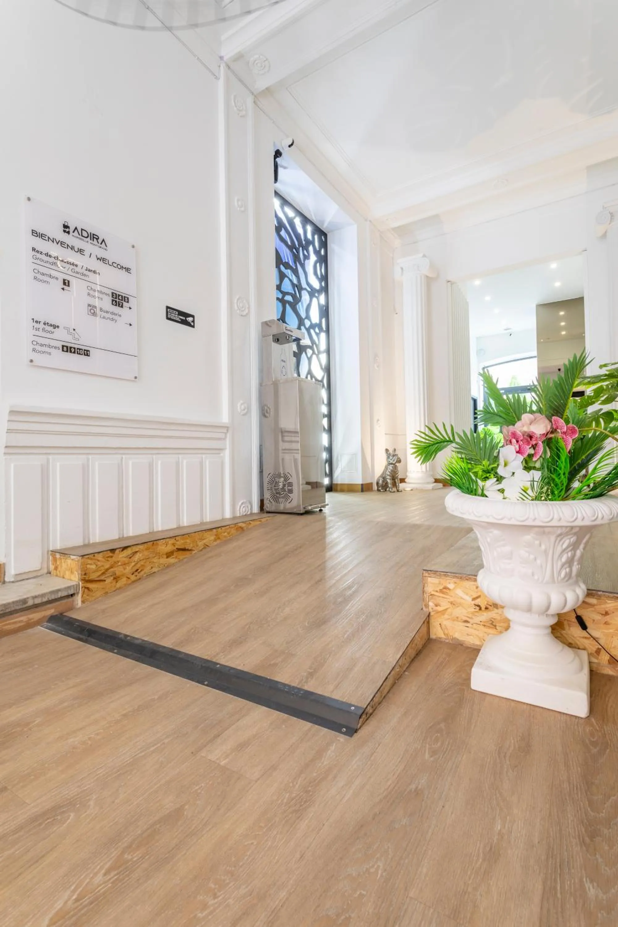 Property building in ADIRA Marseille Montgrand 2 étoiles