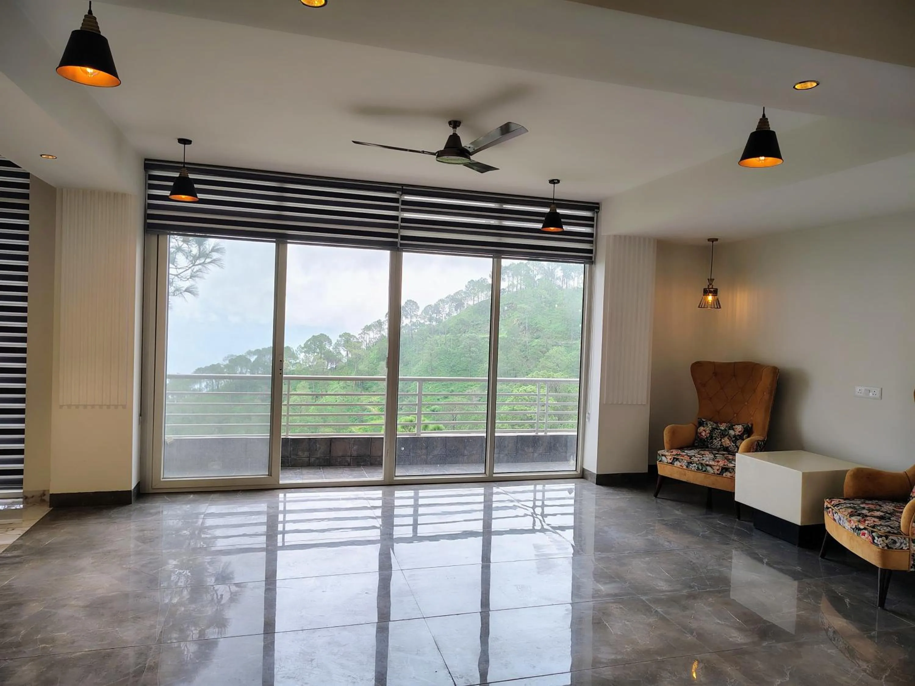 Living room in Pihu's Nest Kasauli