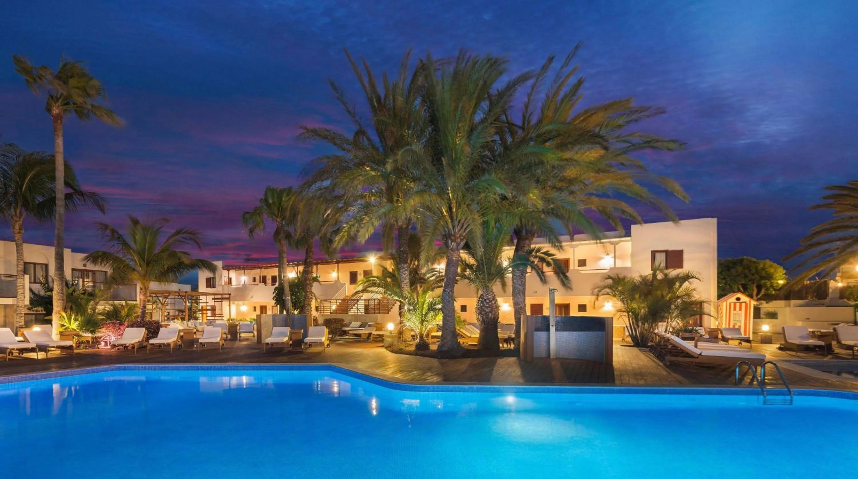 Swimming pool in Alua Suites Fuerteventura - All Inclusive