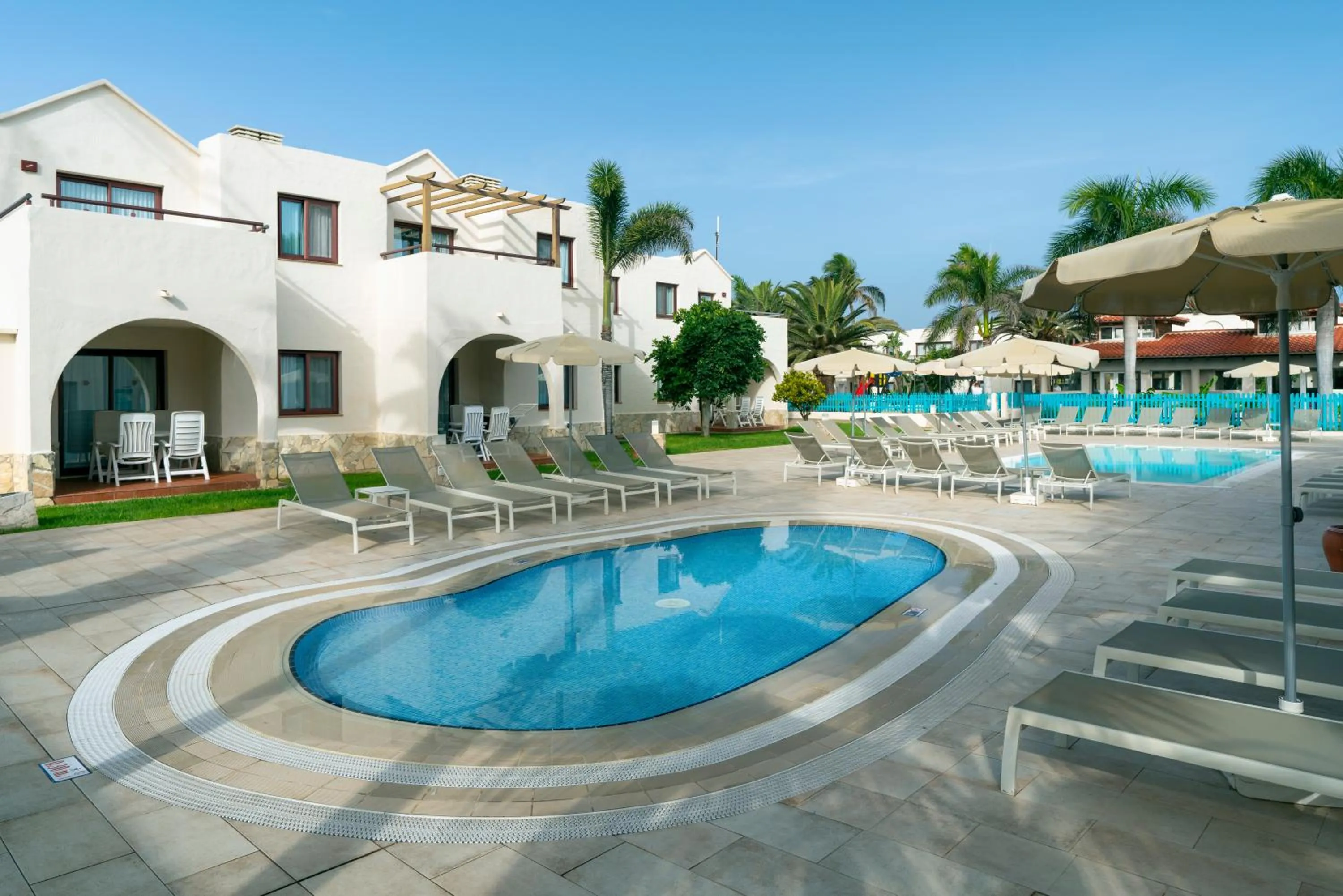 Swimming pool in Alua Suites Fuerteventura - All Inclusive