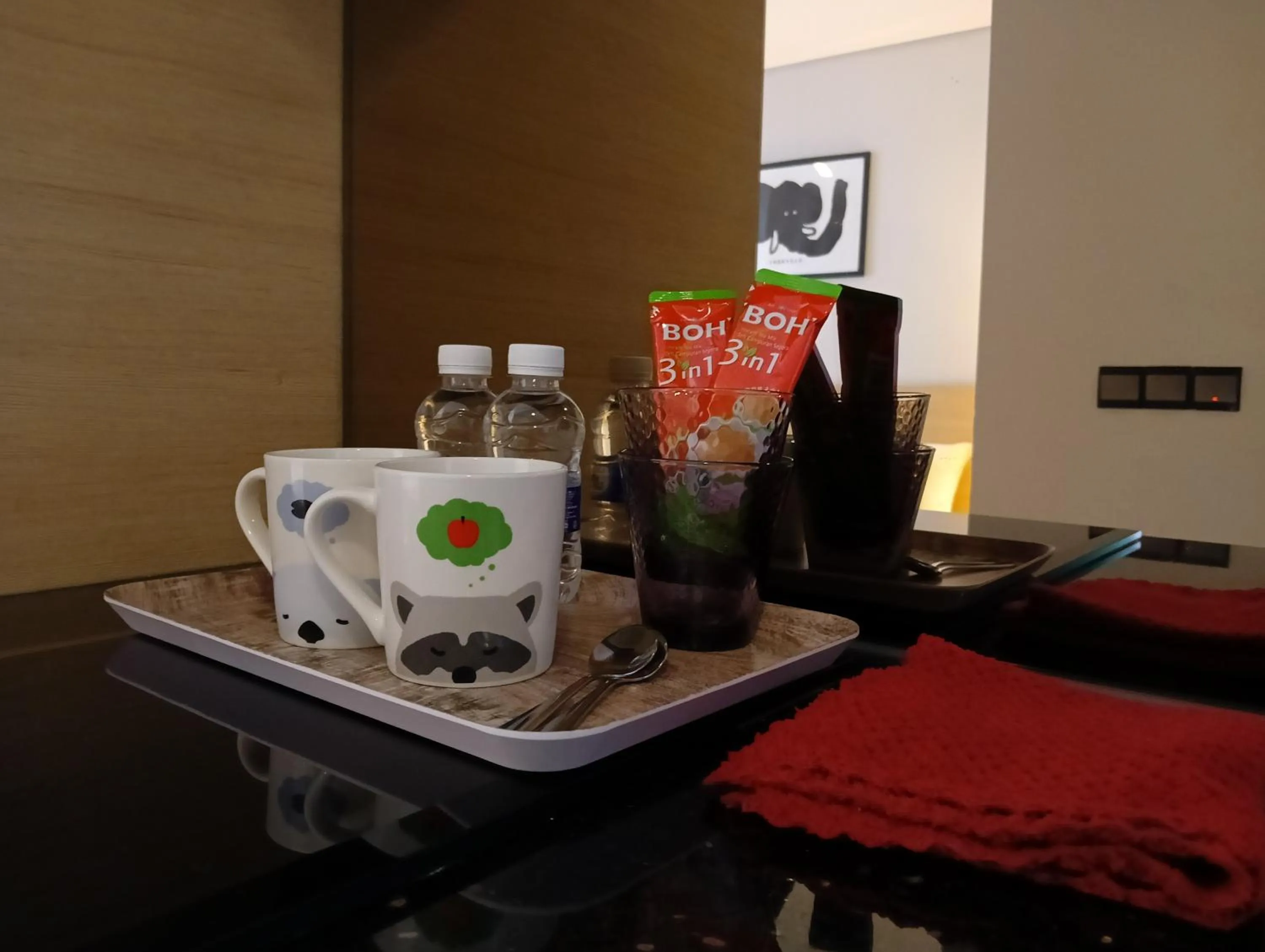 Coffee/tea facilities in The Straits Suites by Ciconia